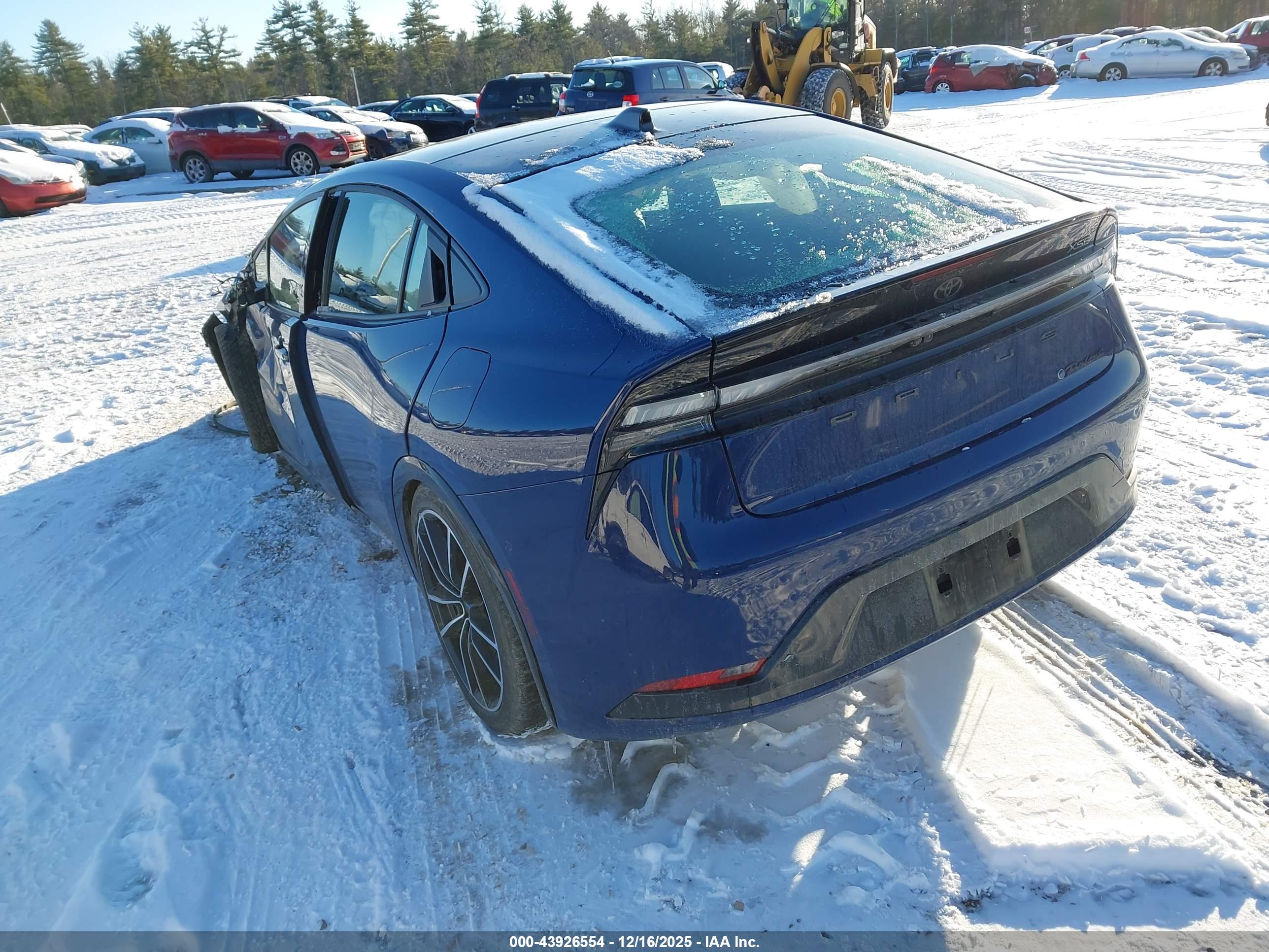 TOYOTA PRIUS image 3