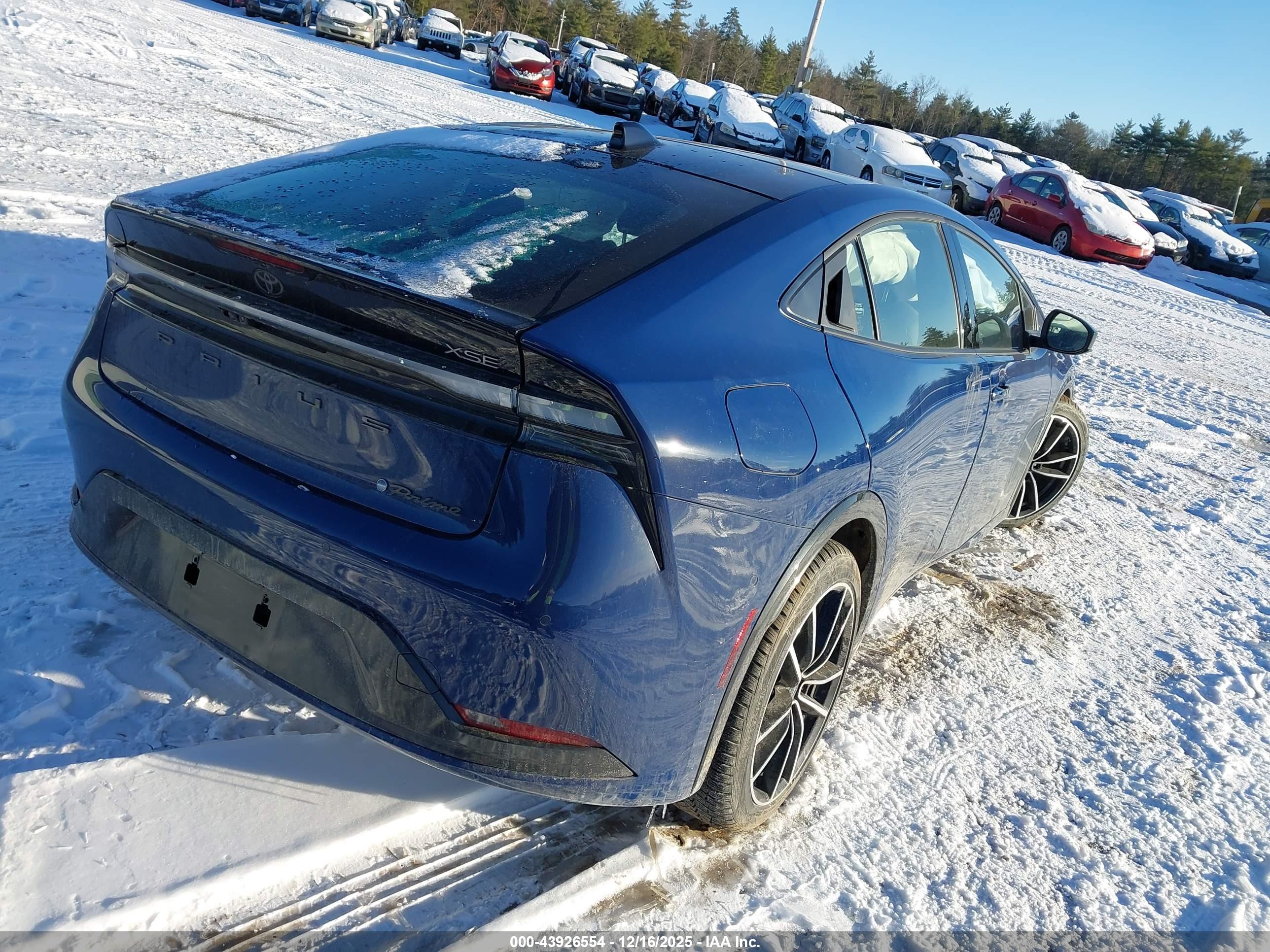 TOYOTA PRIUS image 4