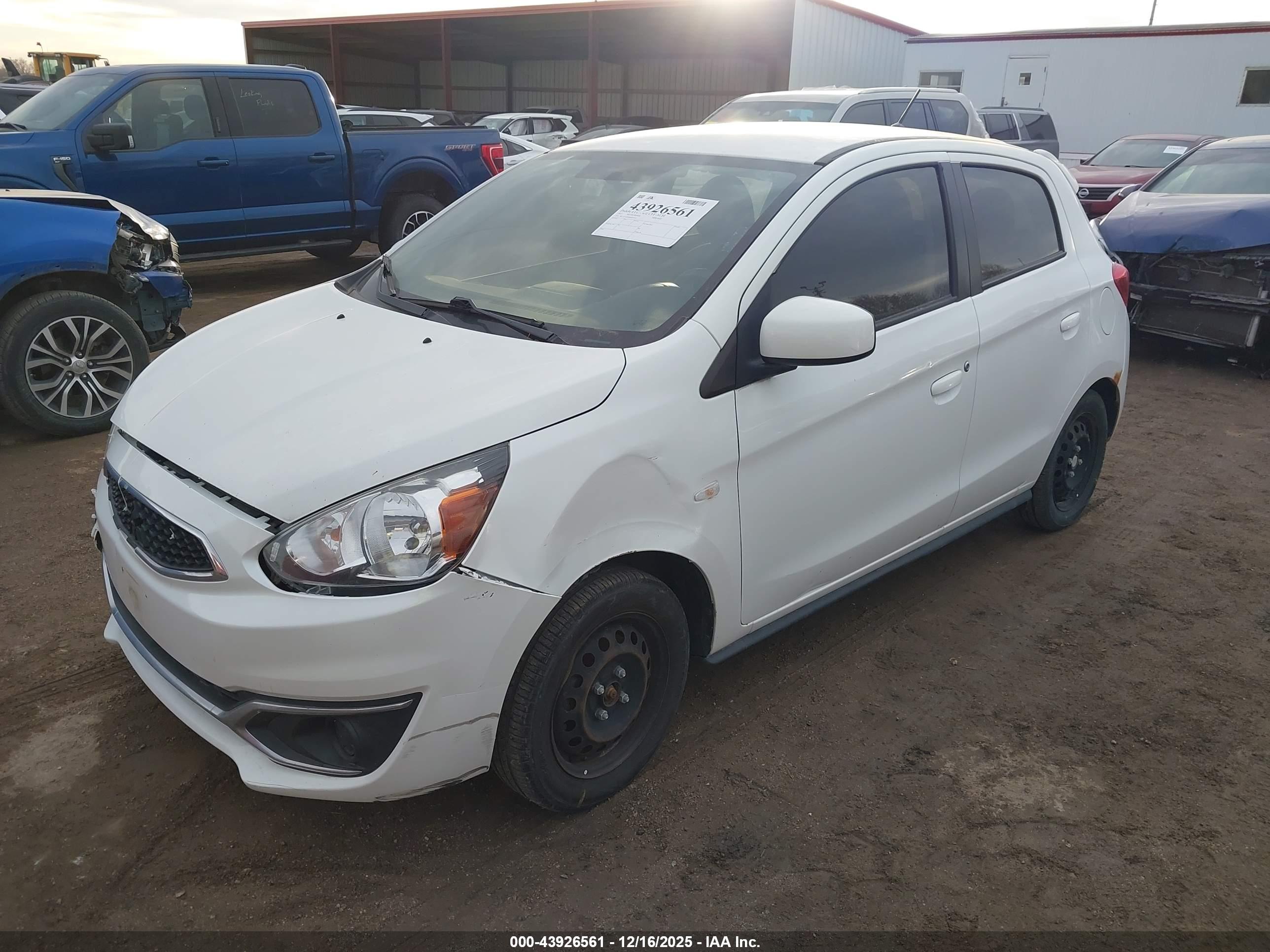 MITSUBISHI MIRAGE image 2