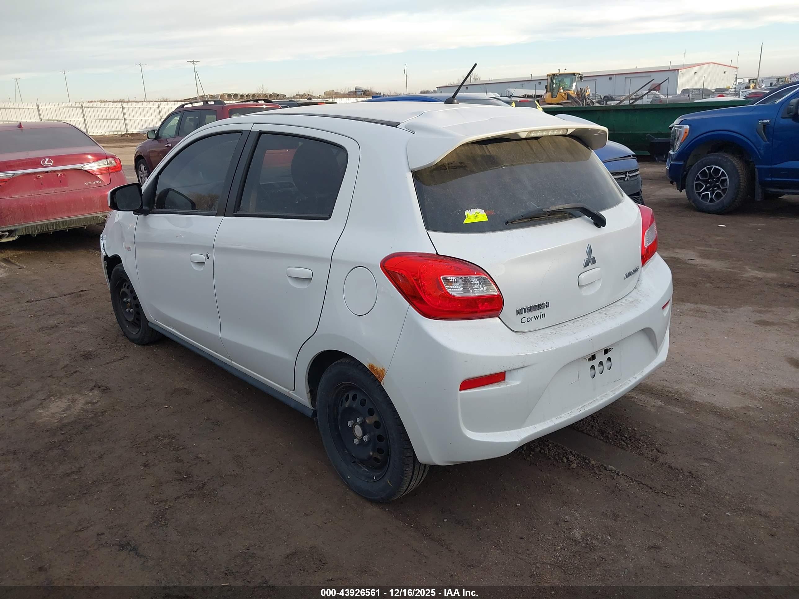 MITSUBISHI MIRAGE image 3