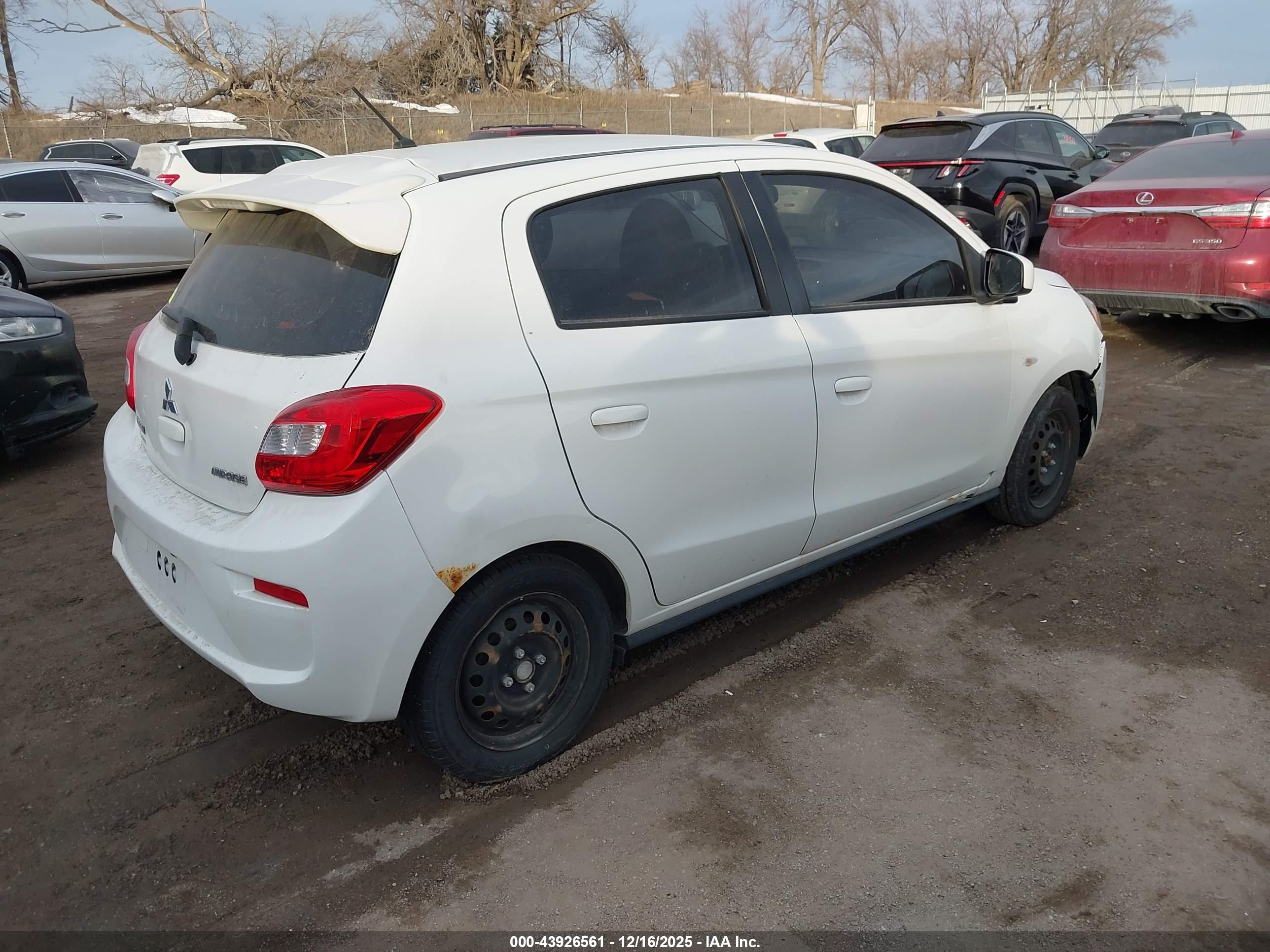 MITSUBISHI MIRAGE image 4