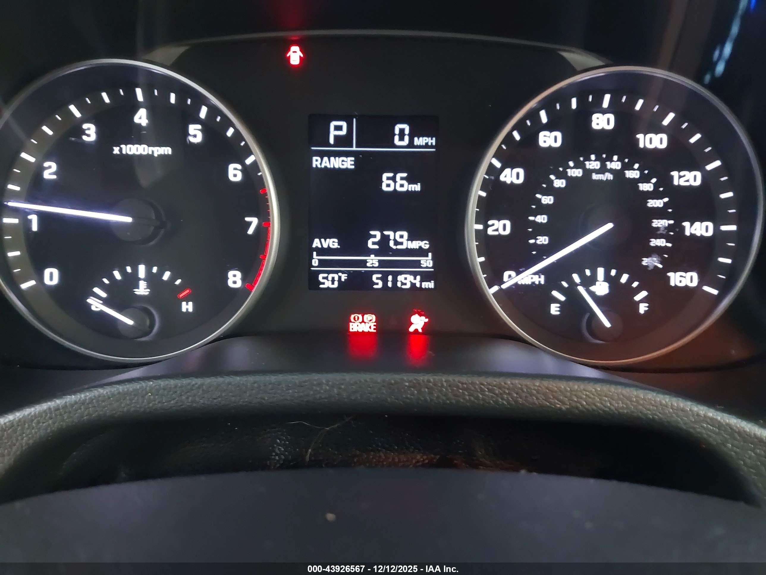 HYUNDAI ELANTRA image 7