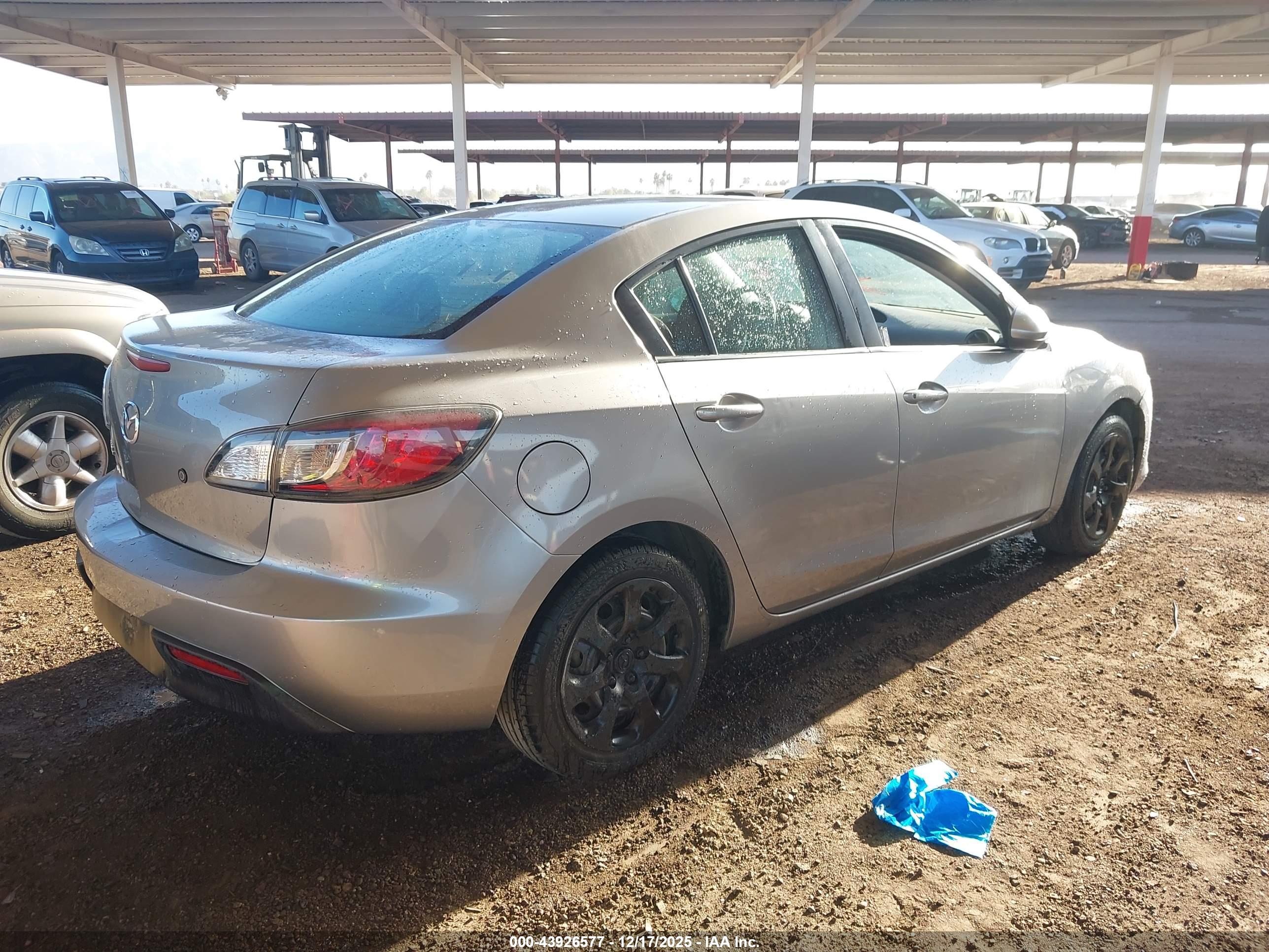 MAZDA MAZDA3 image 4