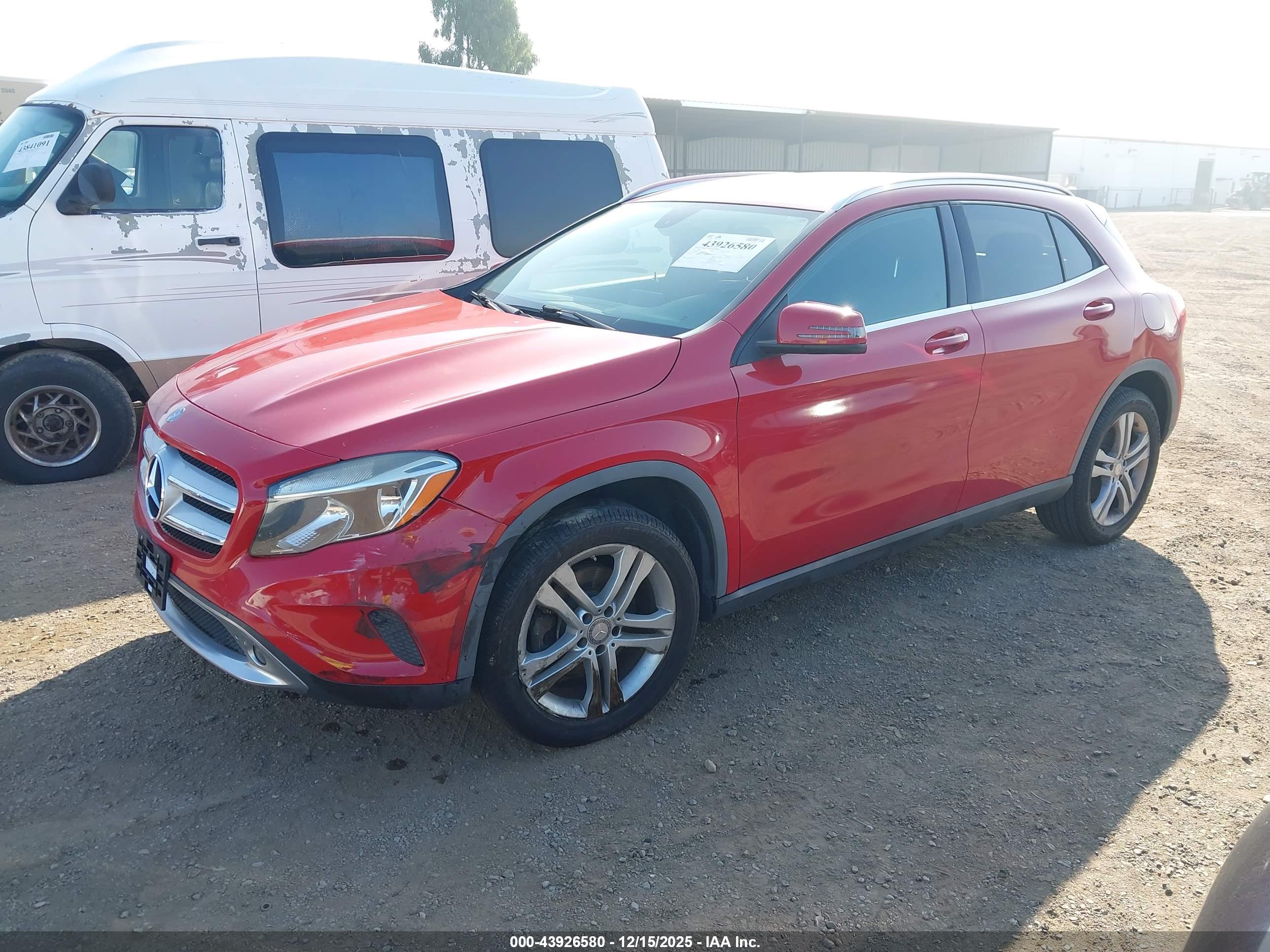 MERCEDES-BENZ GLA image 2