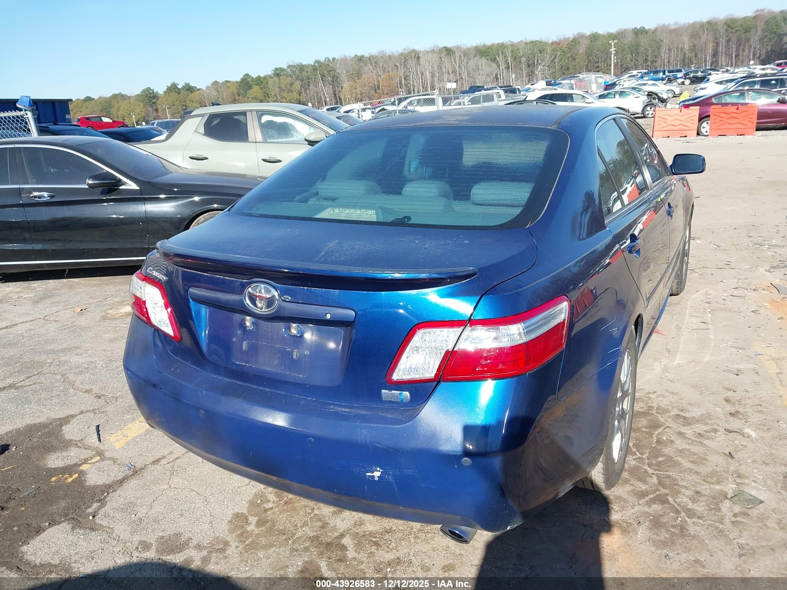 TOYOTA CAMRY image 4