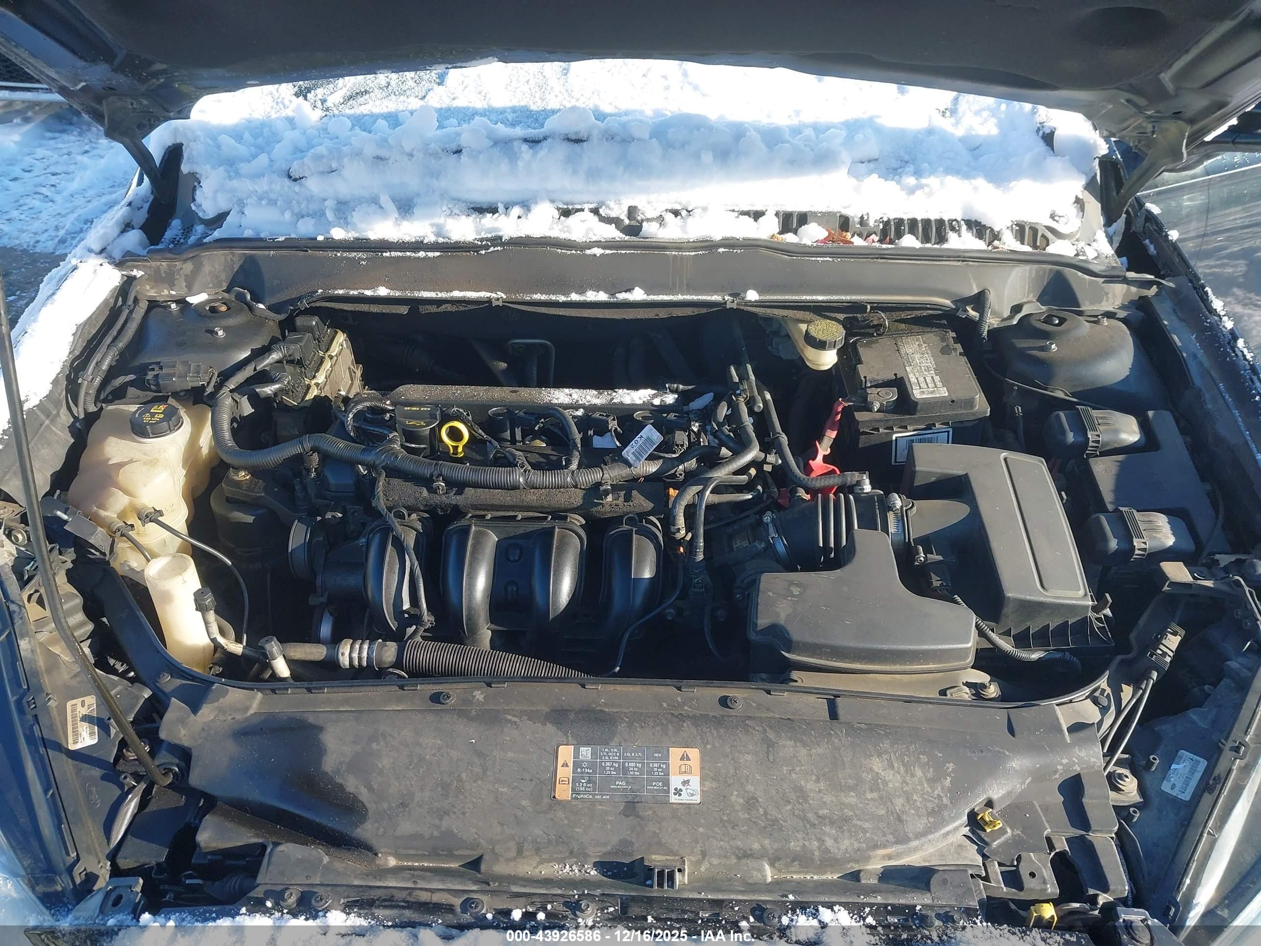 FORD FUSION image 10