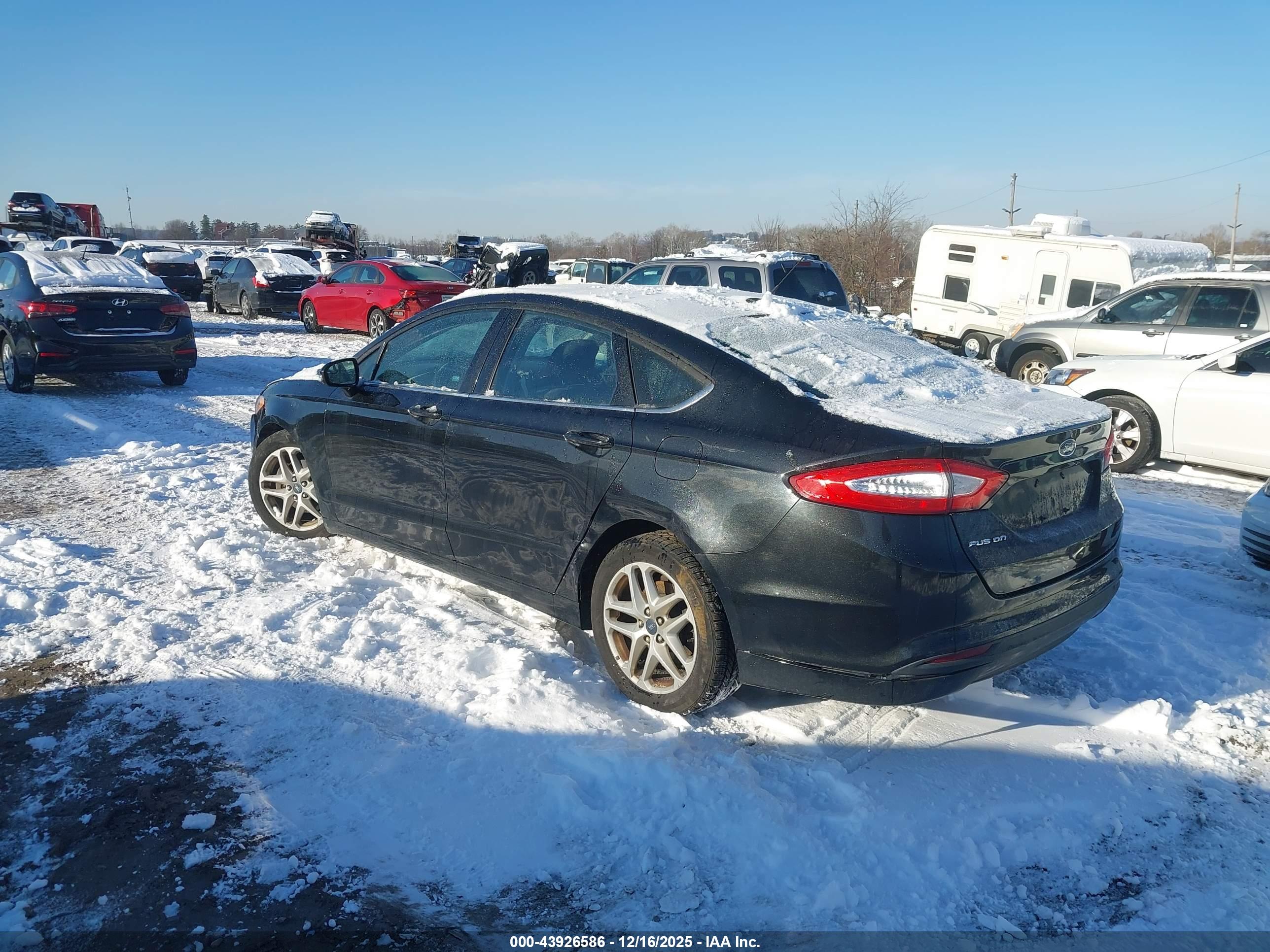 FORD FUSION image 3