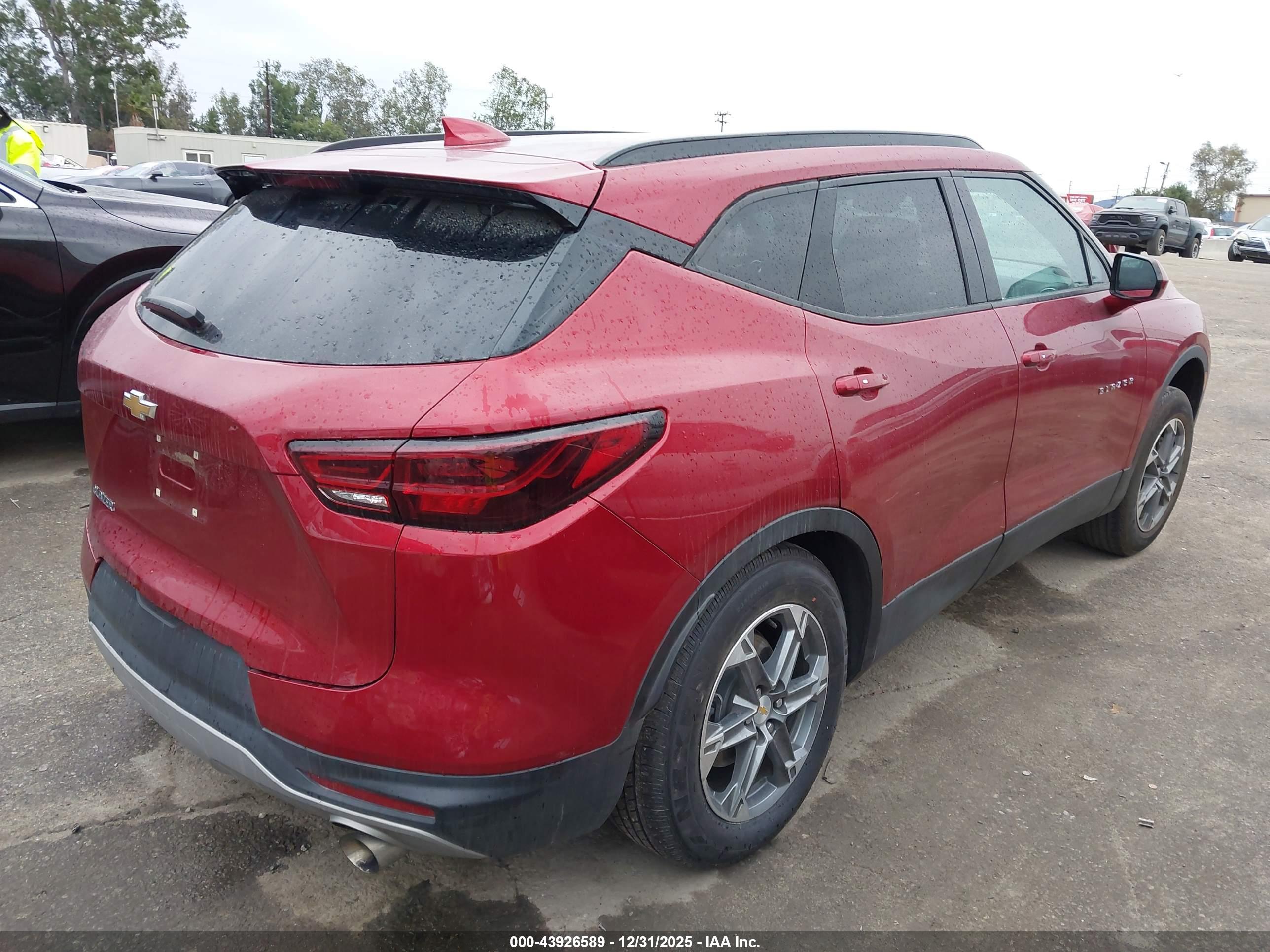 CHEVROLET BLAZER image 4