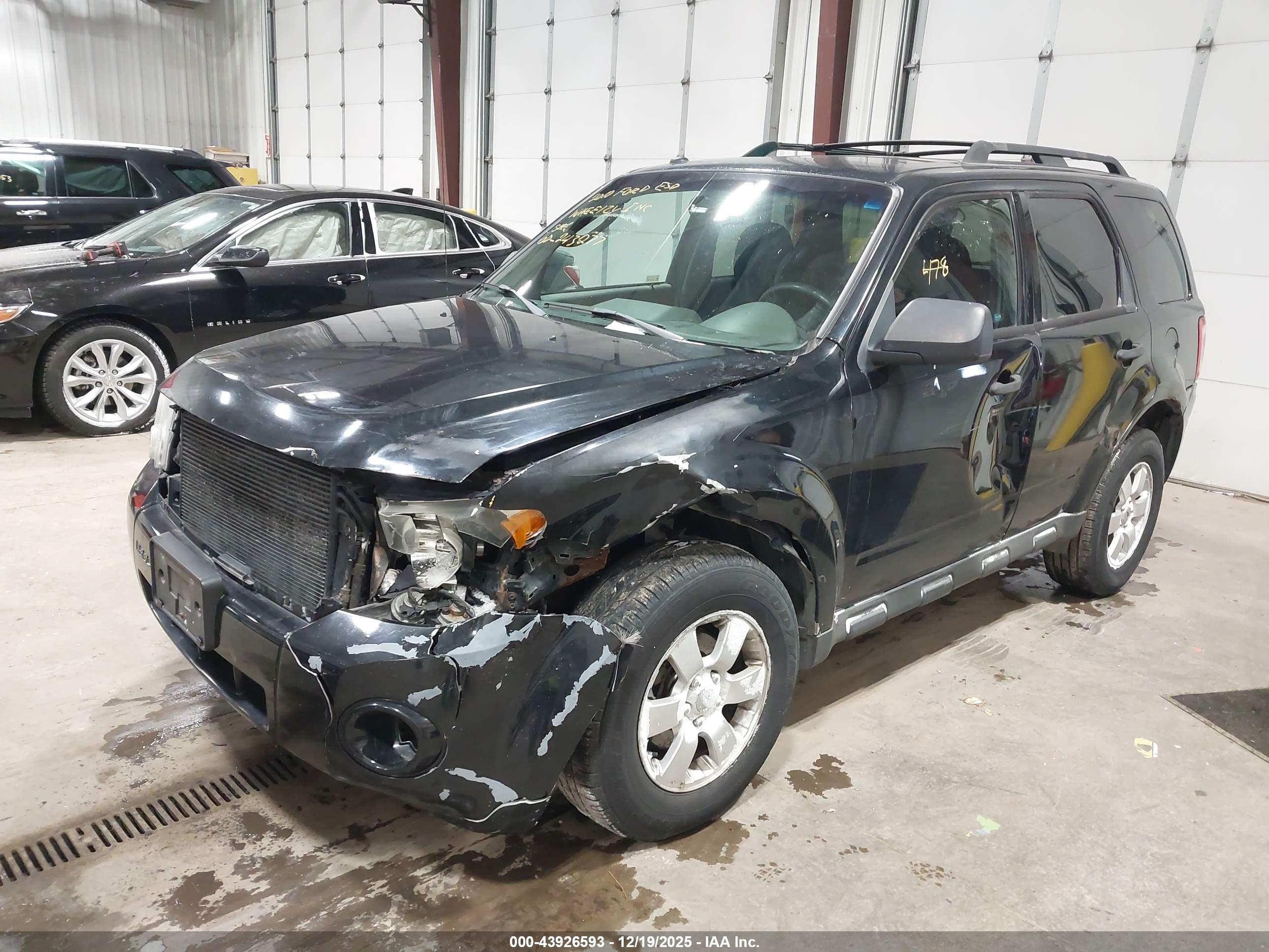 FORD ESCAPE image 2