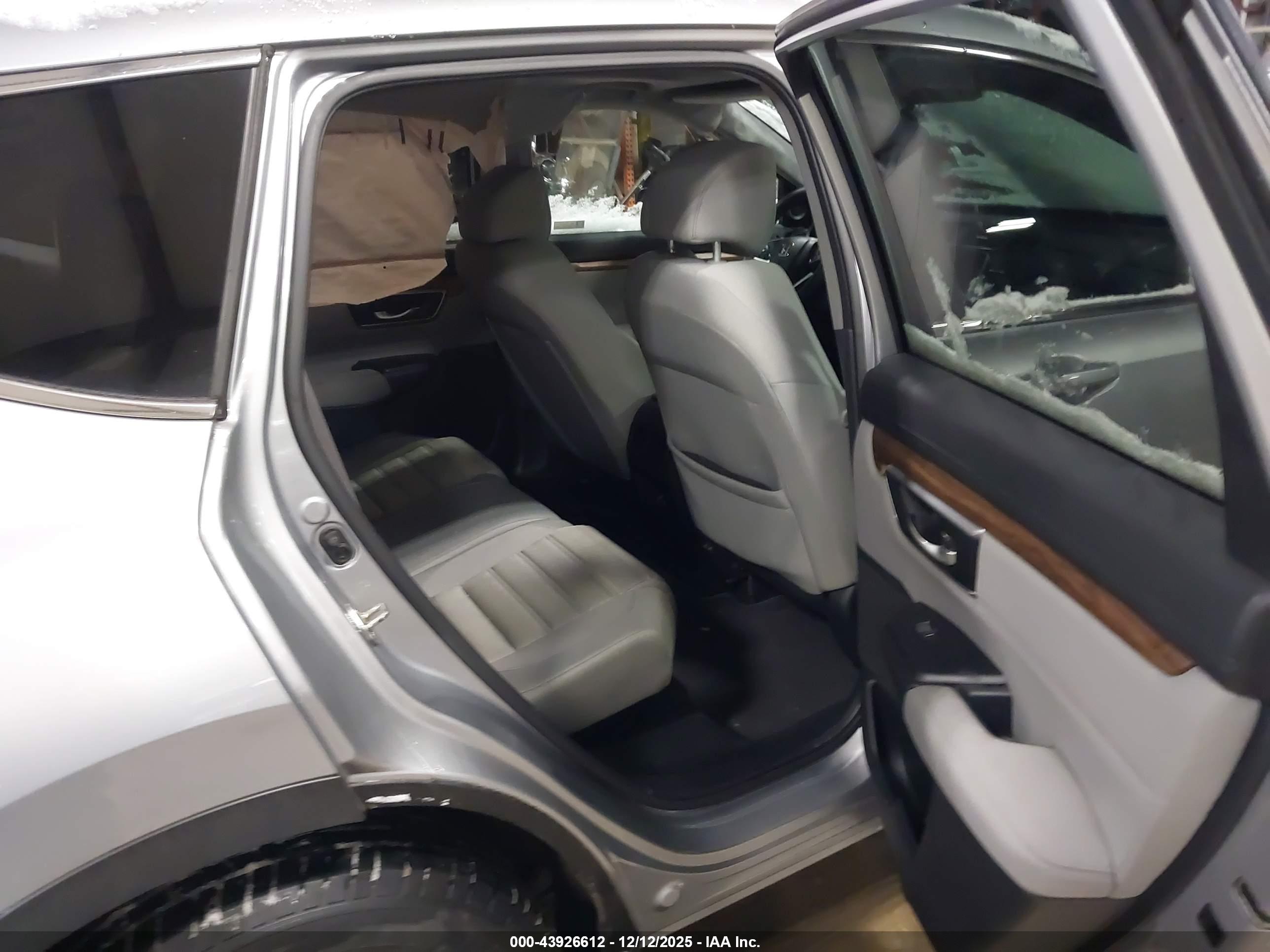 HONDA CR-V image 8