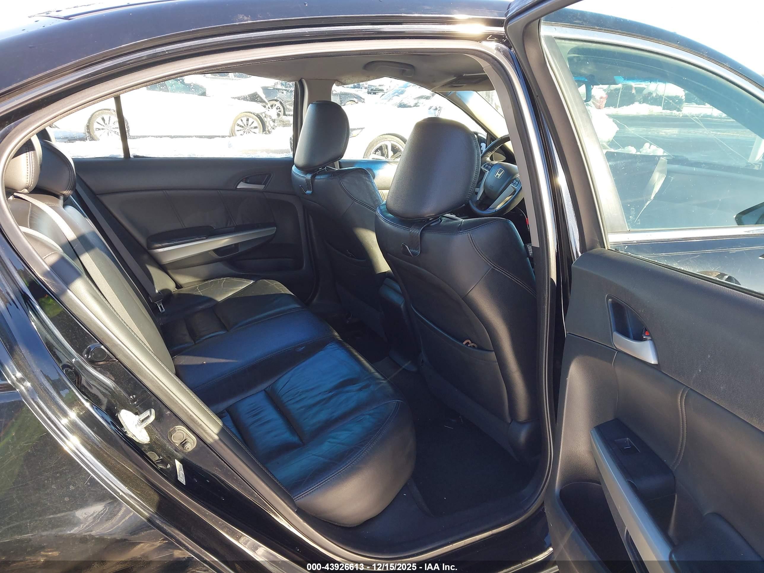 HONDA ACCORD image 8