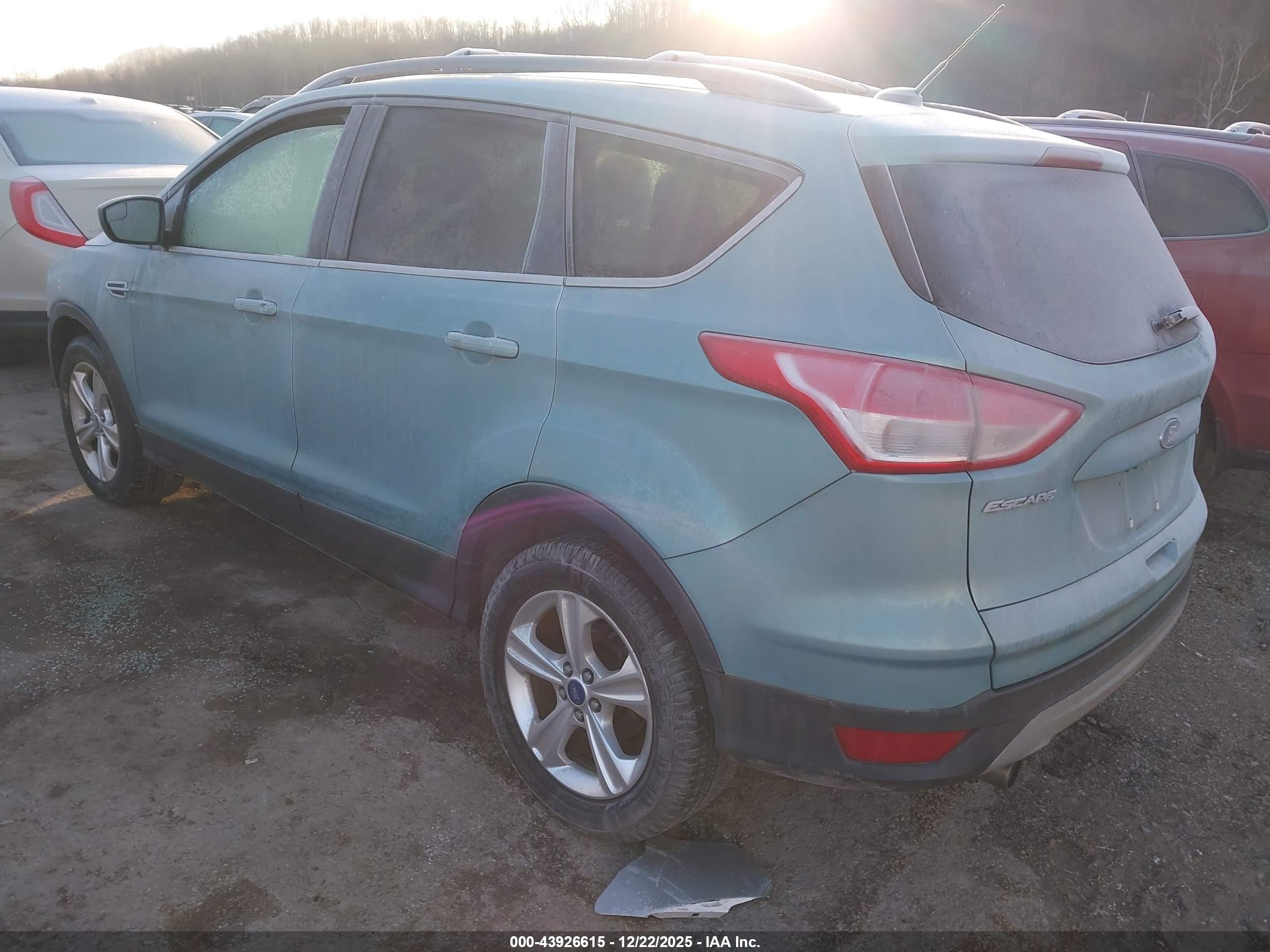 FORD ESCAPE image 3