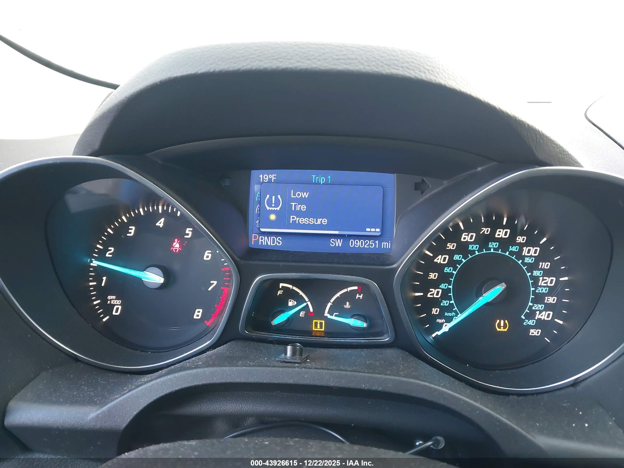 FORD ESCAPE image 7
