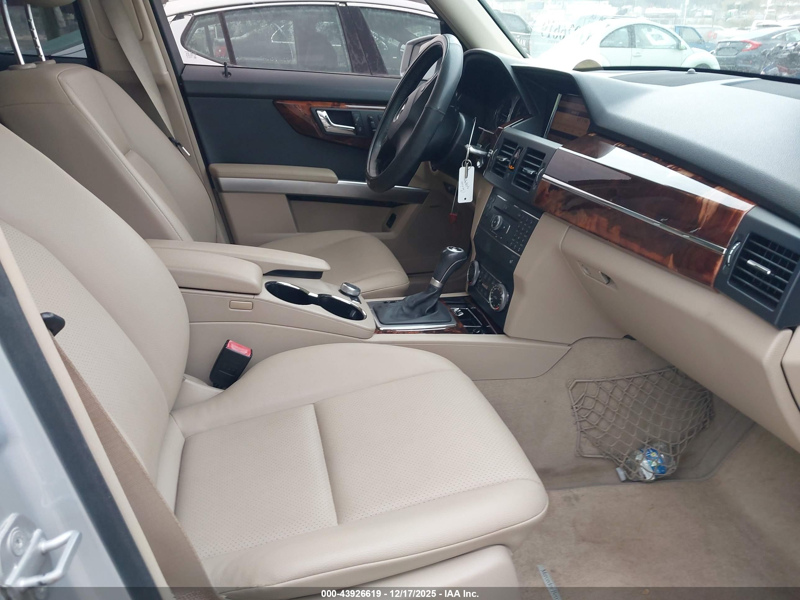 MERCEDES-BENZ GLK image 5