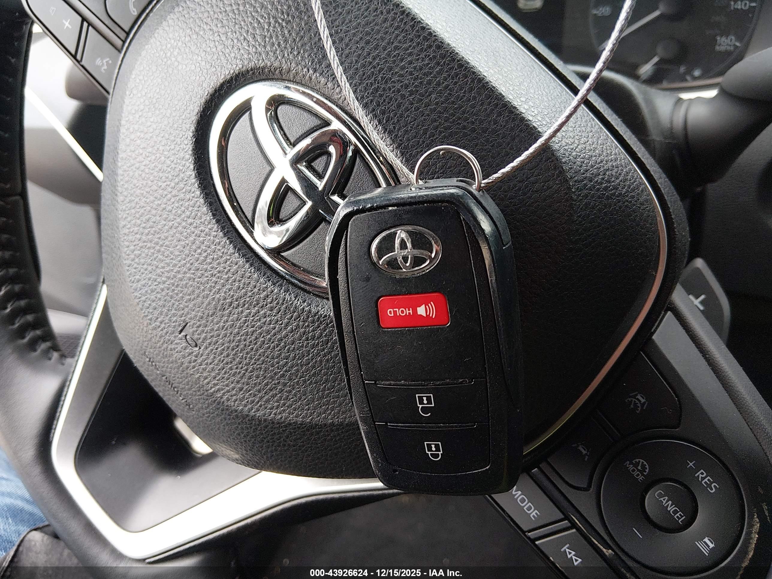 TOYOTA COROLLA image 11