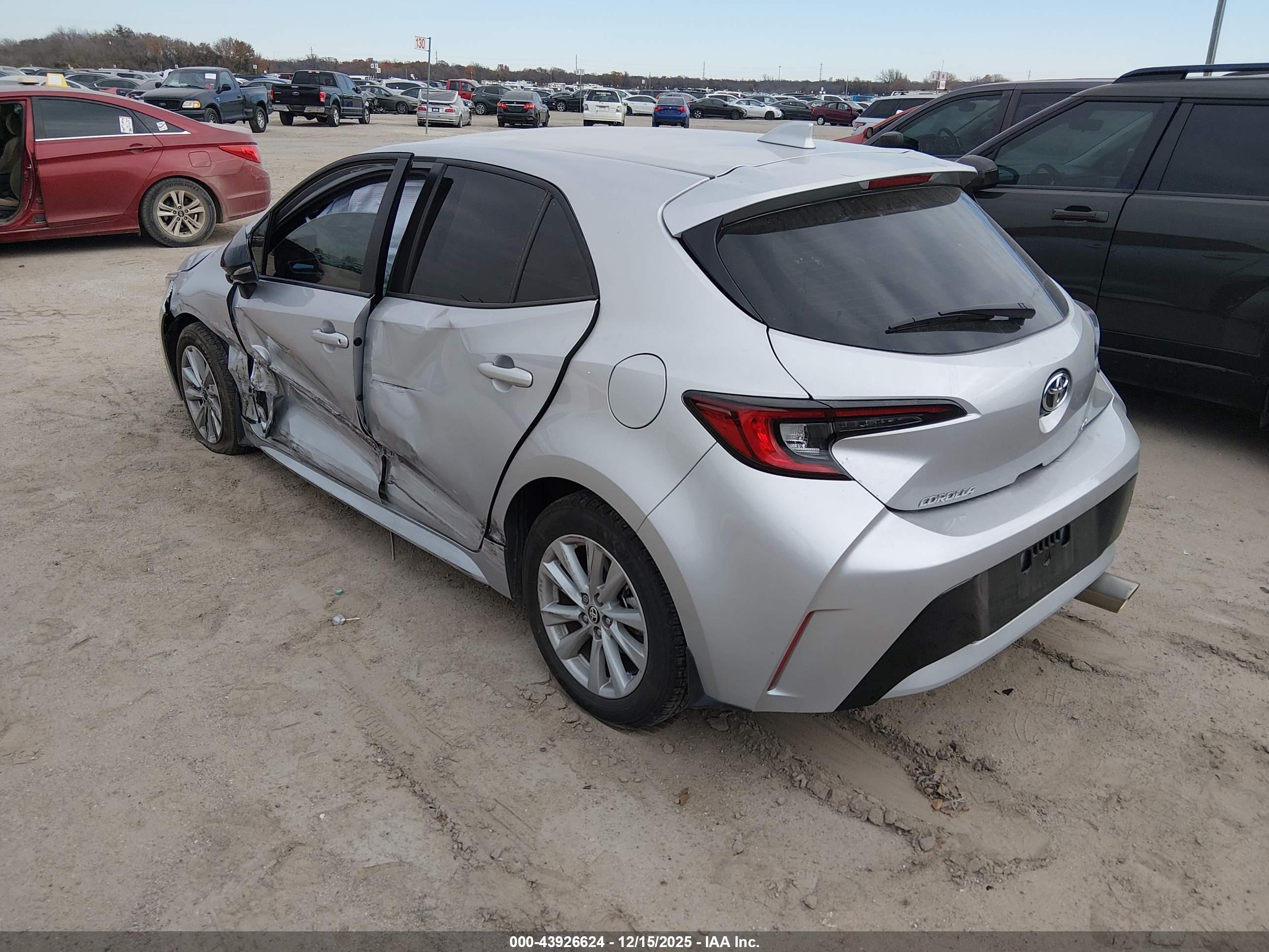 TOYOTA COROLLA image 3