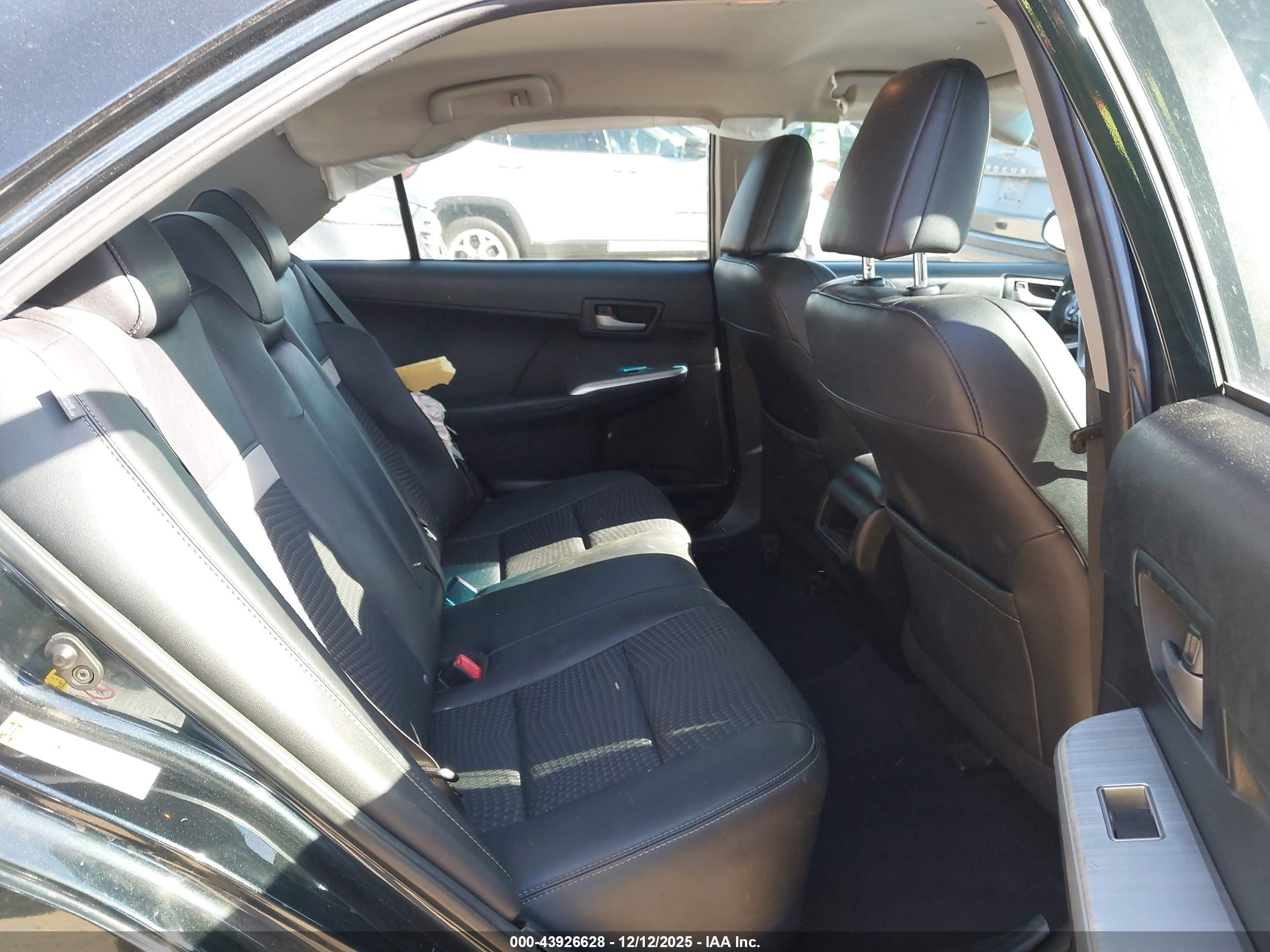 TOYOTA CAMRY image 8