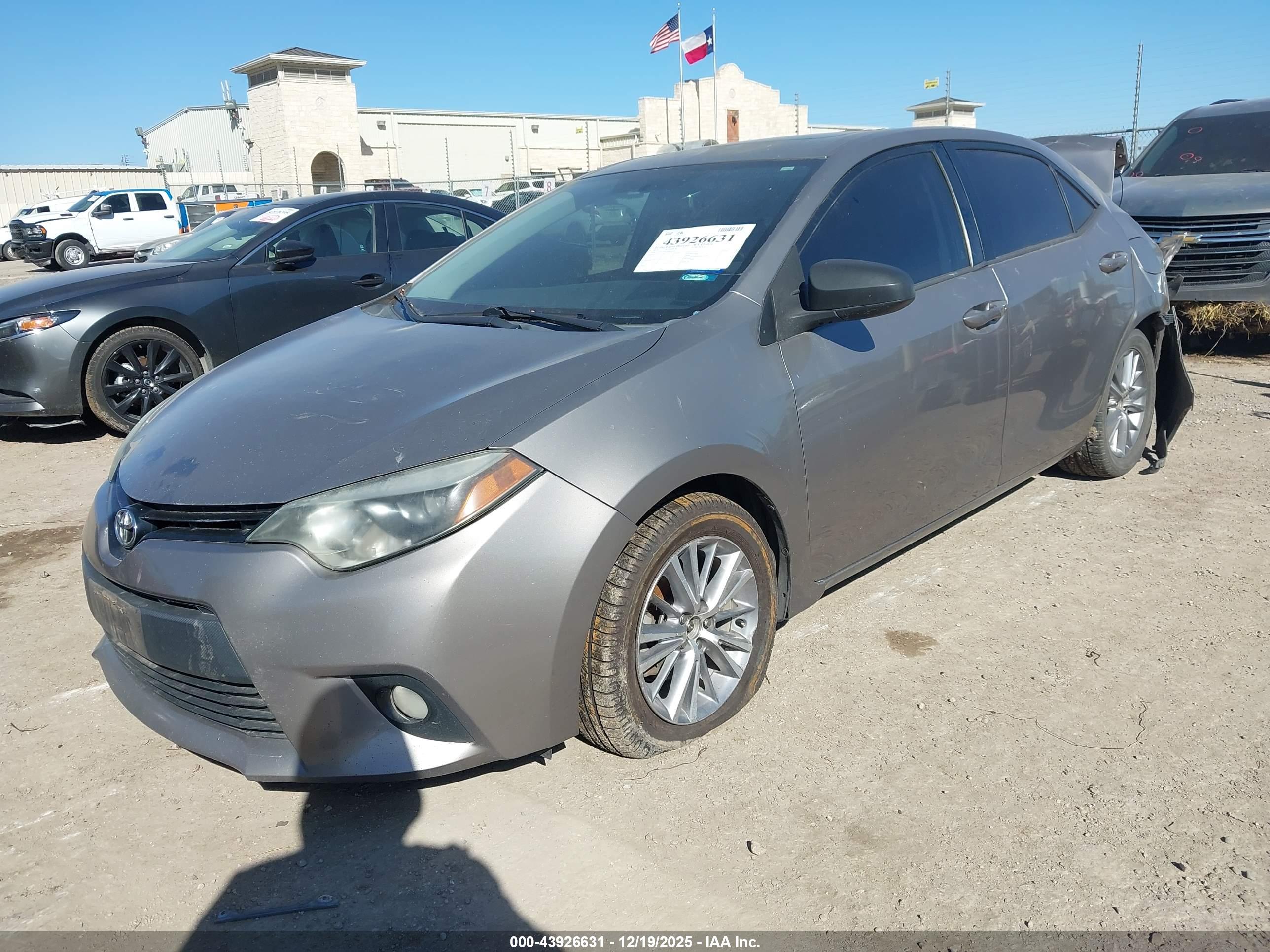 TOYOTA COROLLA image 2
