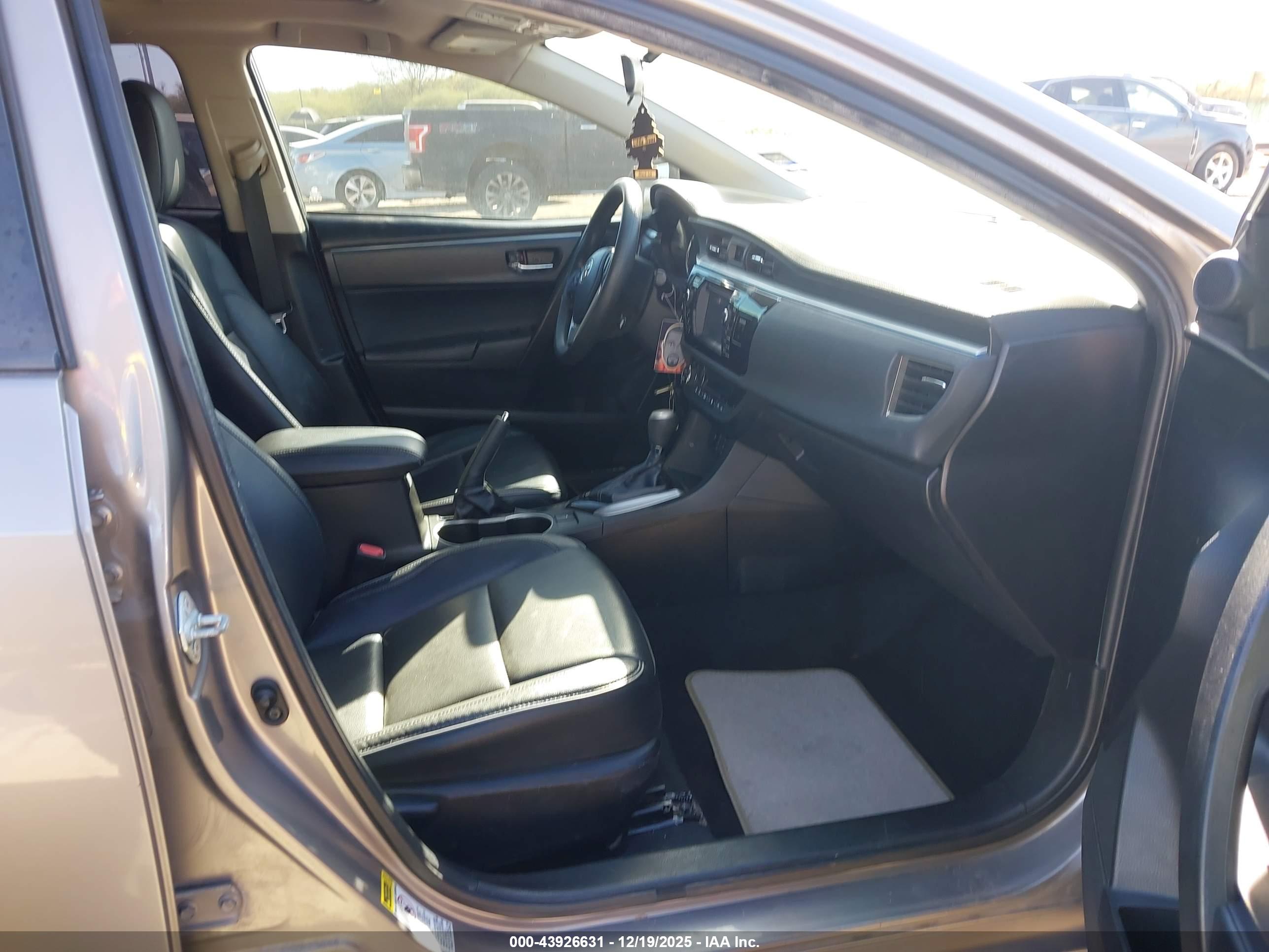 TOYOTA COROLLA image 5