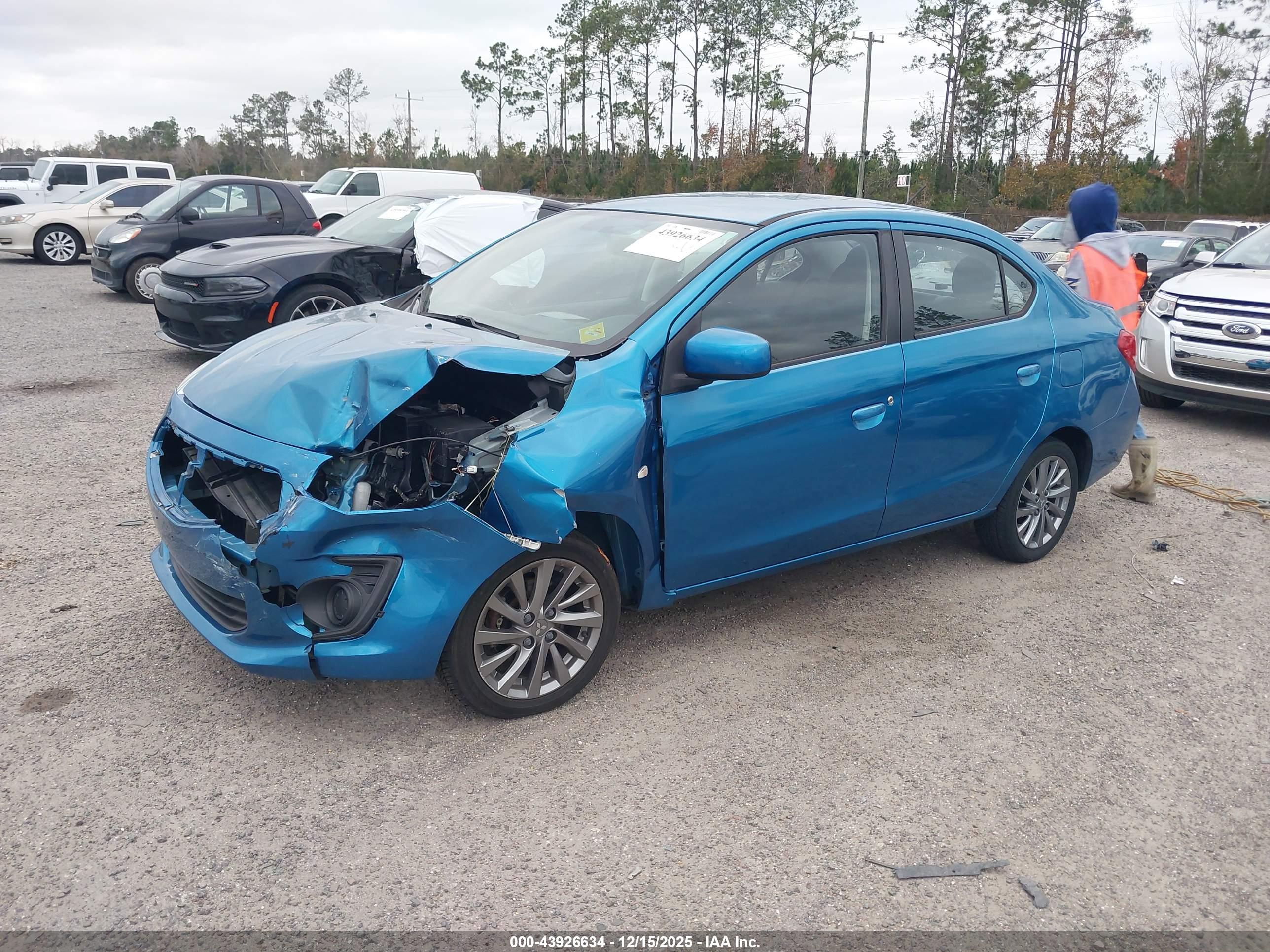 MITSUBISHI MIRAGE image 2