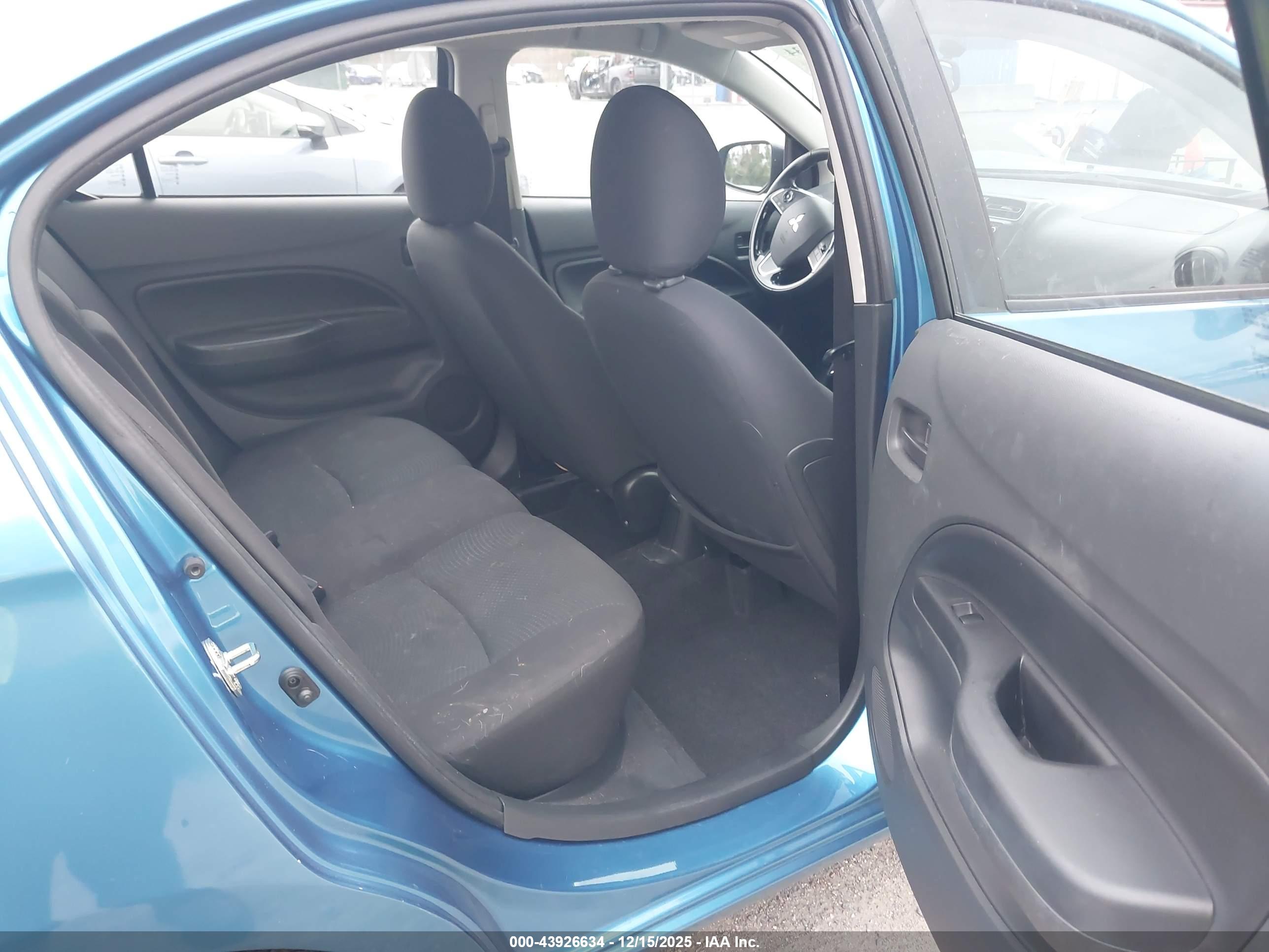 MITSUBISHI MIRAGE image 8
