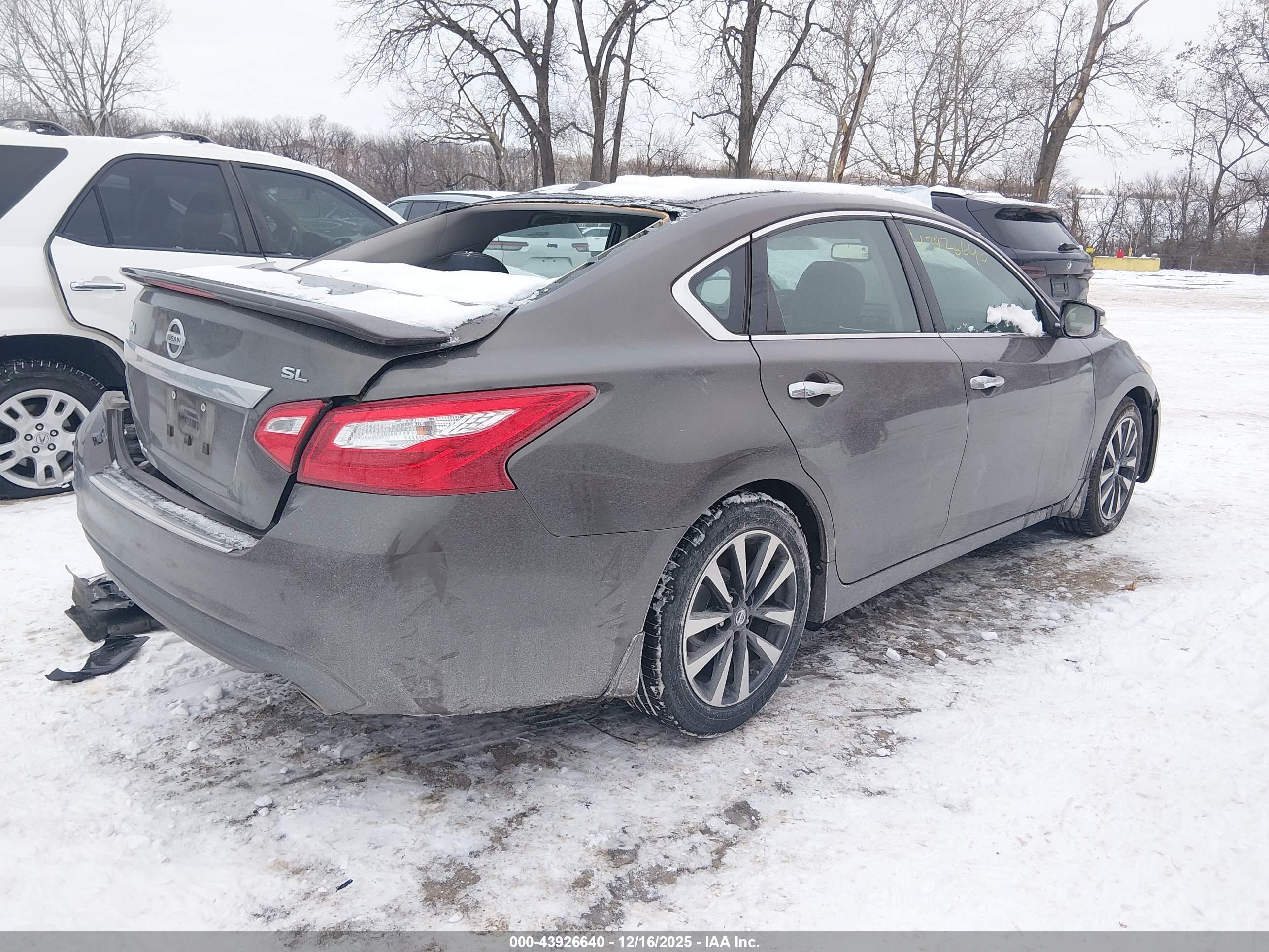 NISSAN ALTIMA image 4
