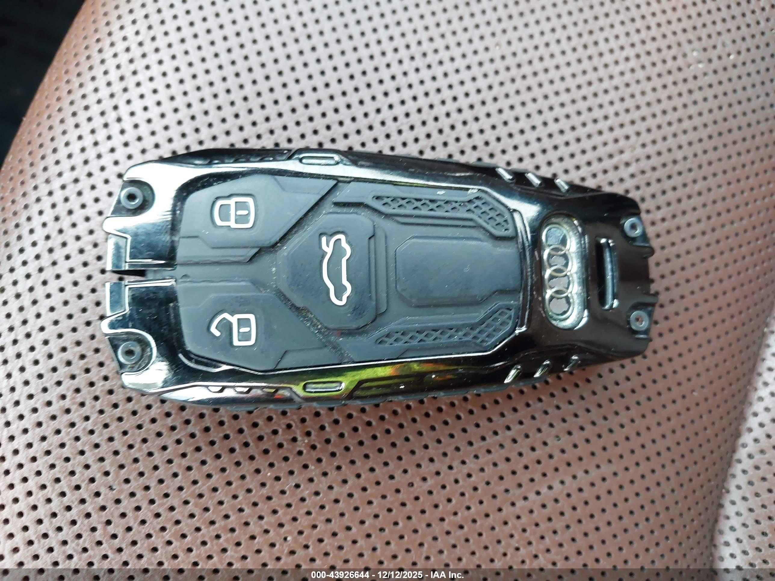 AUDI Q7 image 11