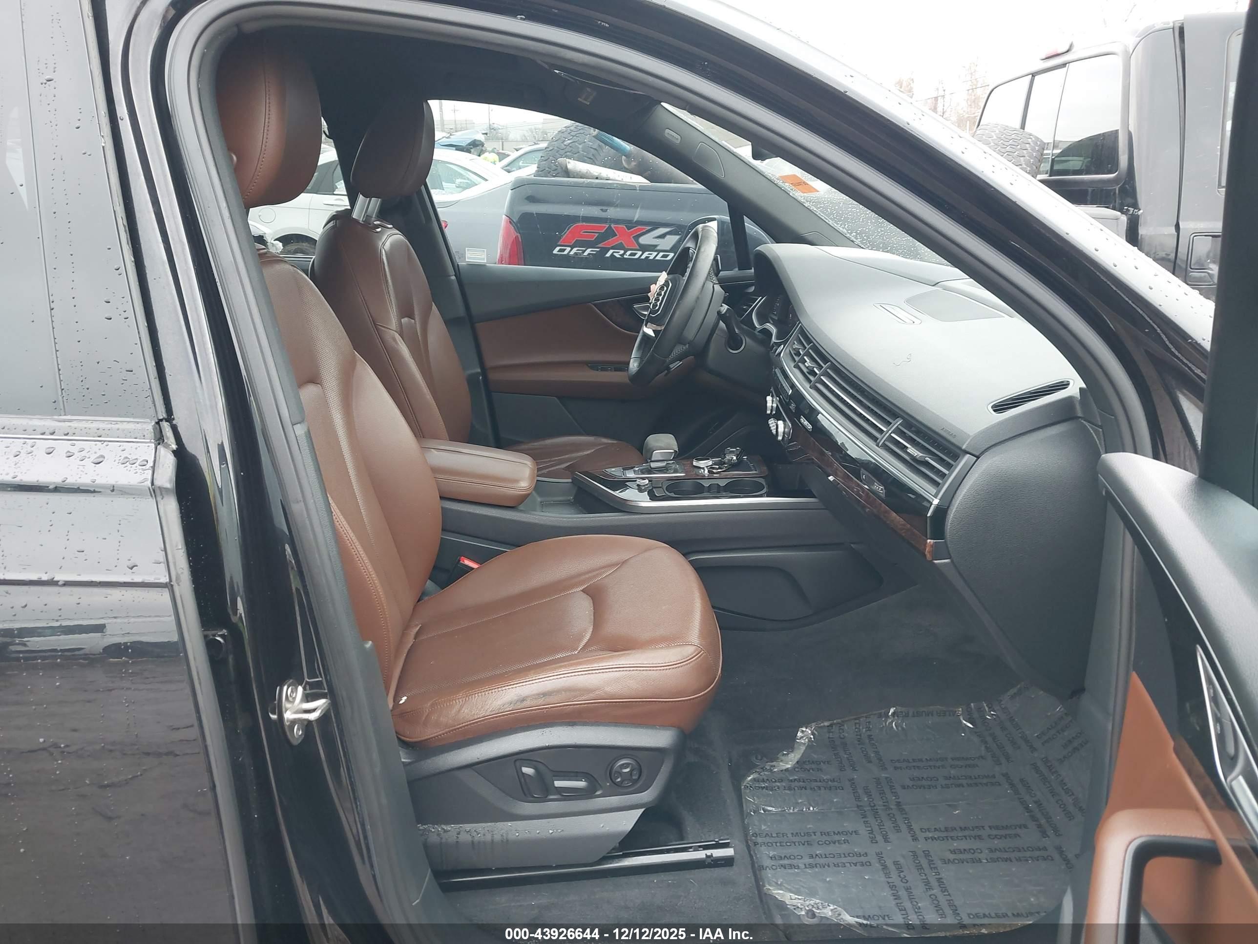 AUDI Q7 image 5