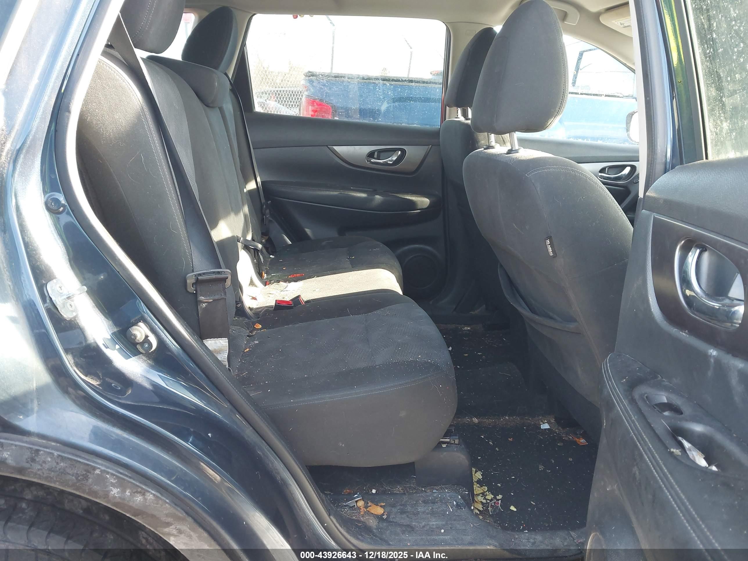 NISSAN ROGUE image 8