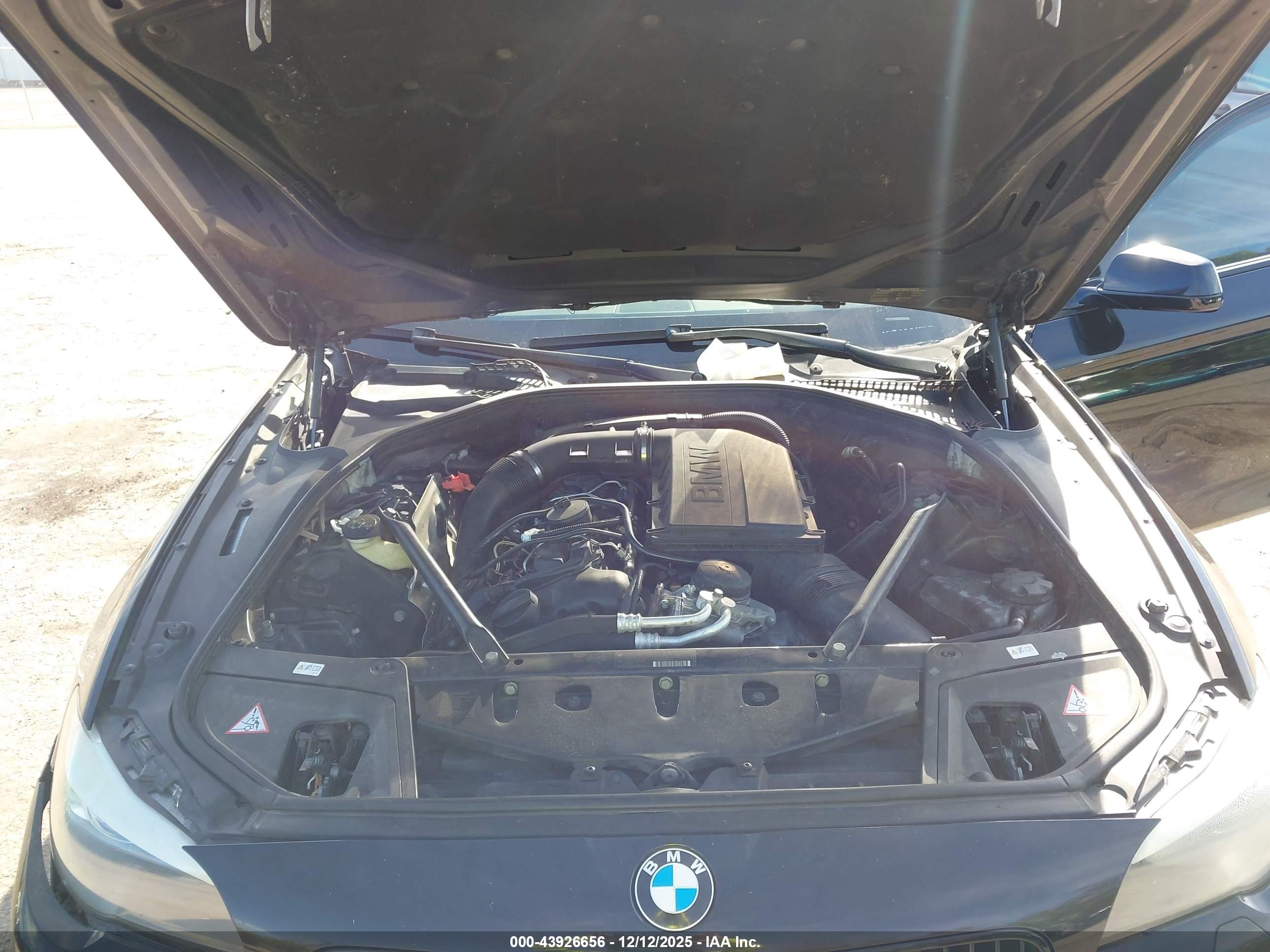 BMW 535I image 10