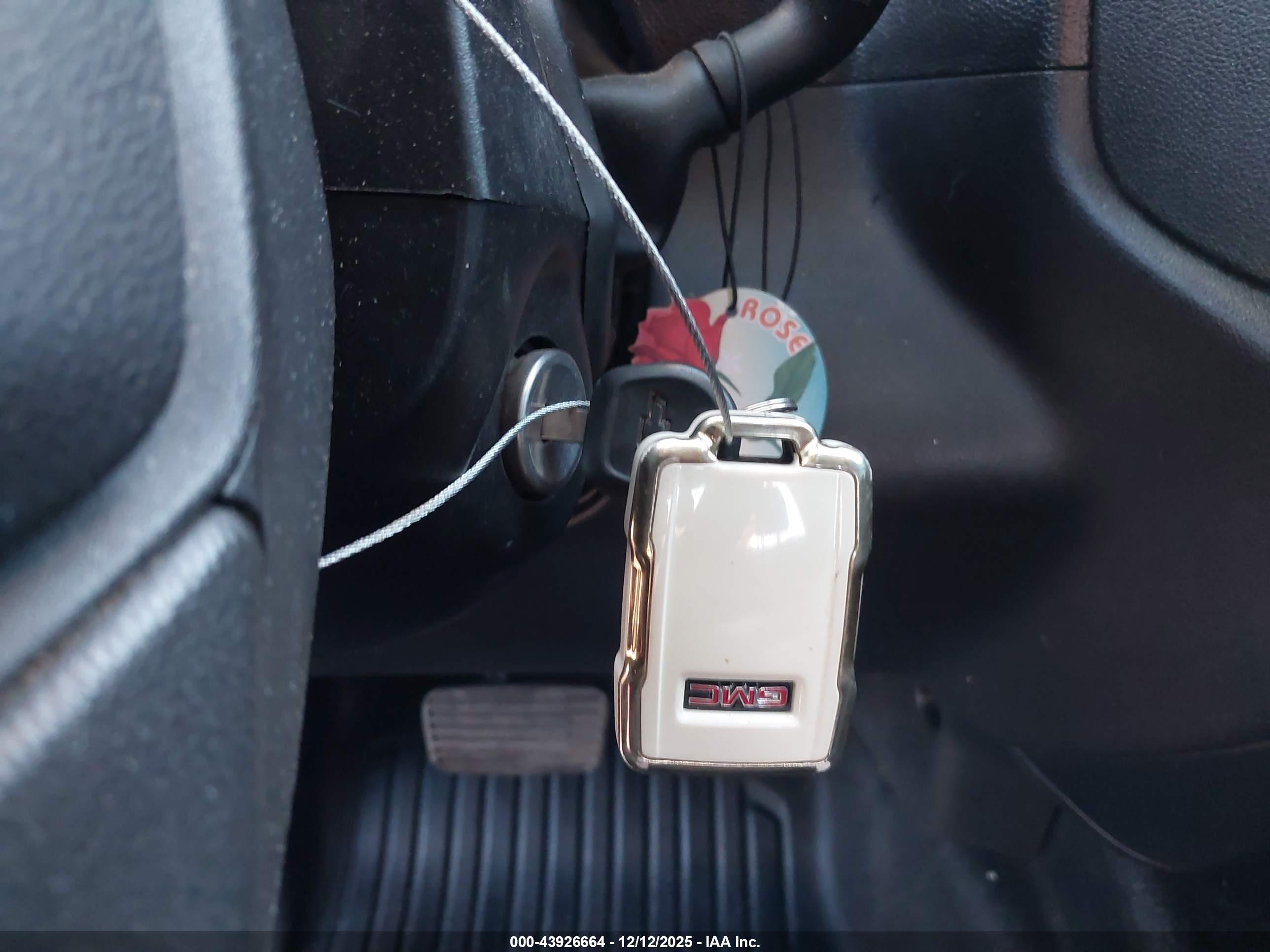CHEVROLET SILVERADO image 11