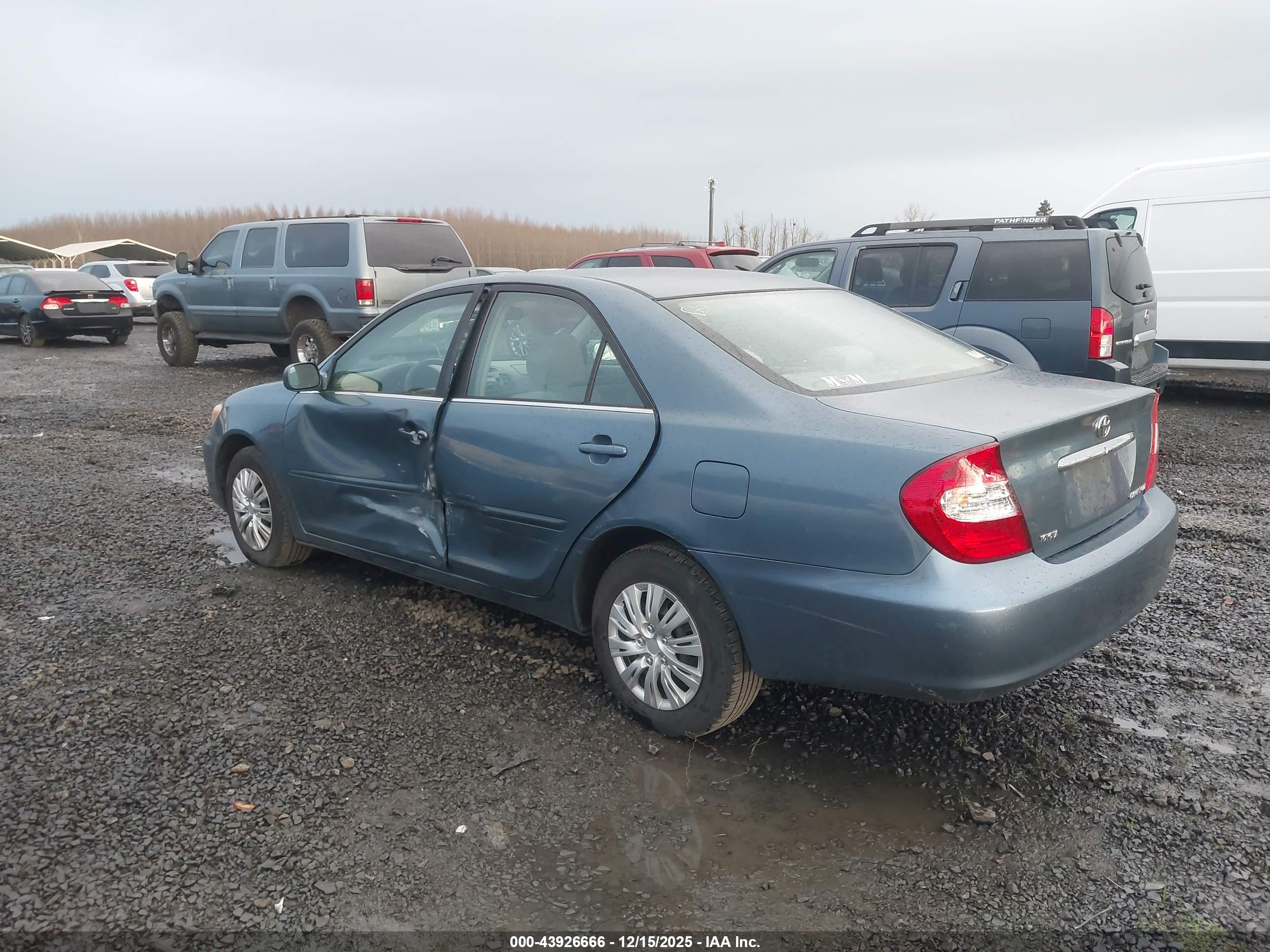 TOYOTA CAMRY image 3