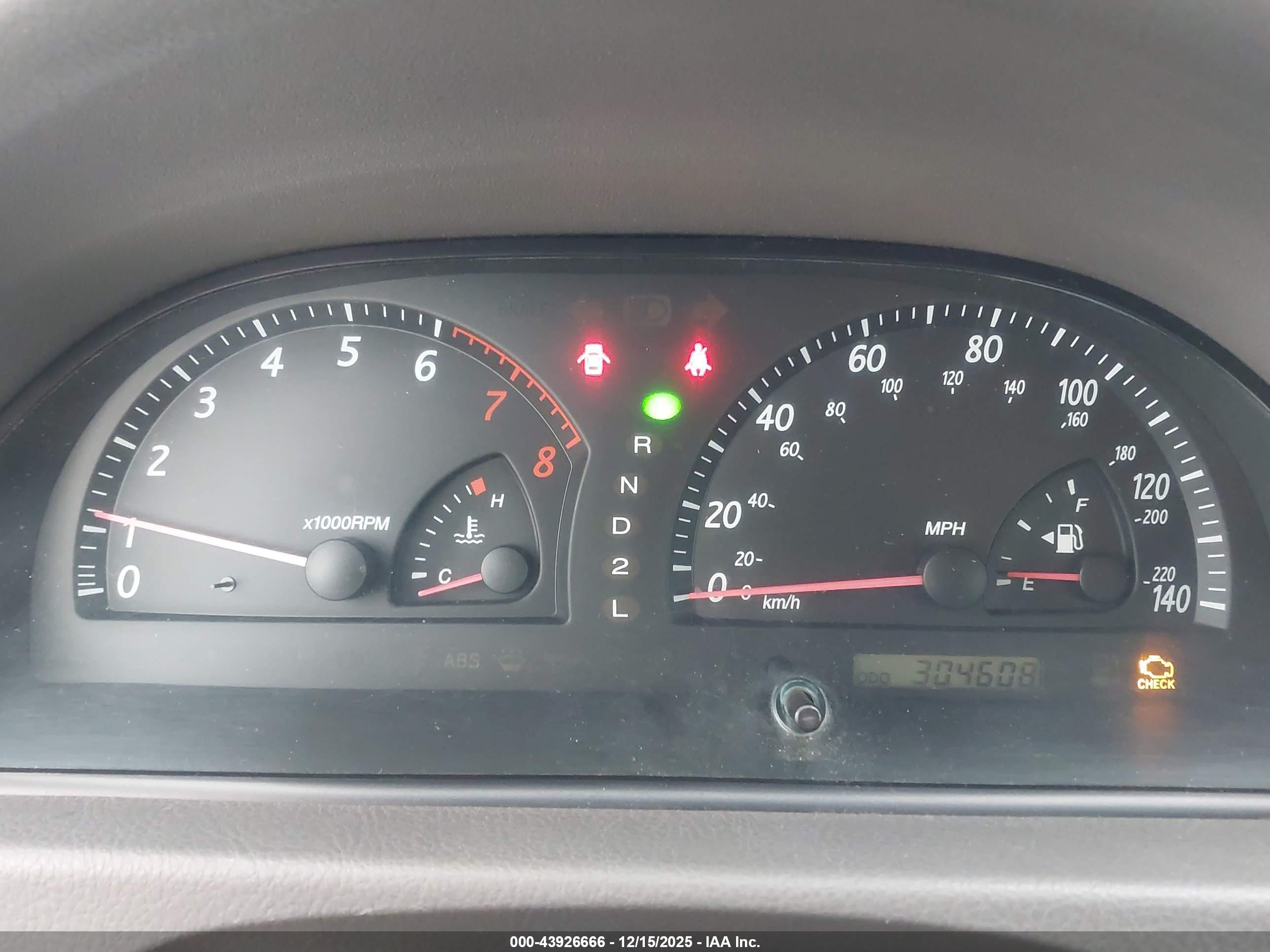 TOYOTA CAMRY image 7