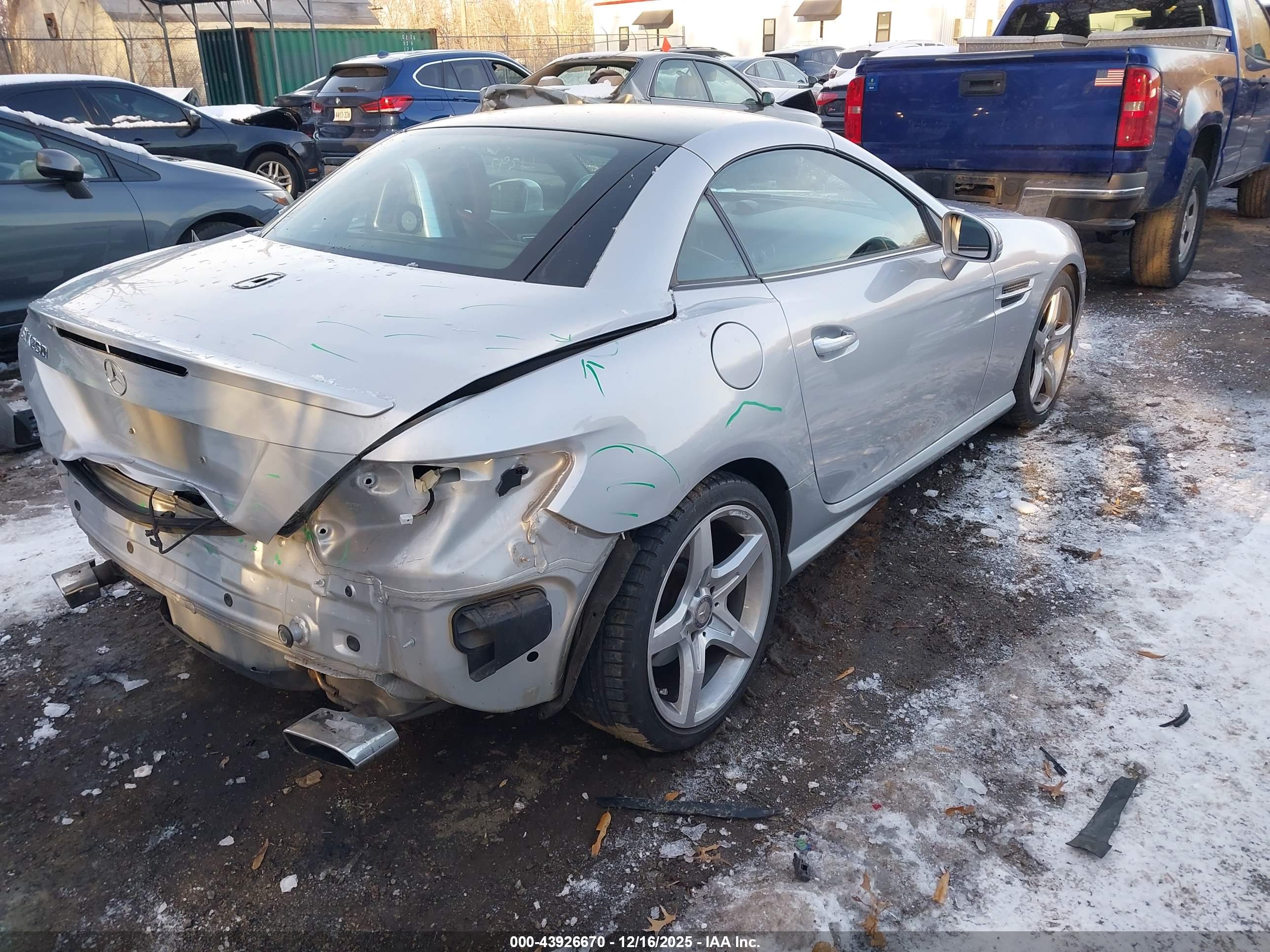 MERCEDES-BENZ SLK image 4