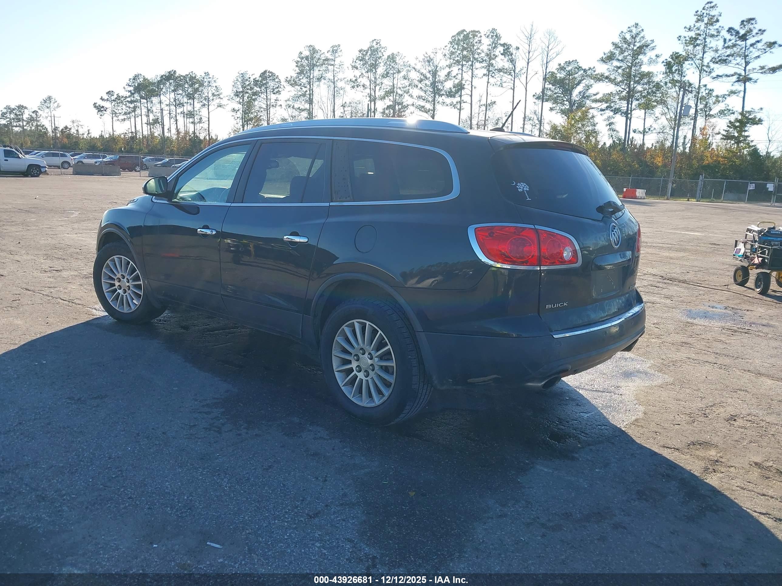 BUICK ENCLAVE image 3