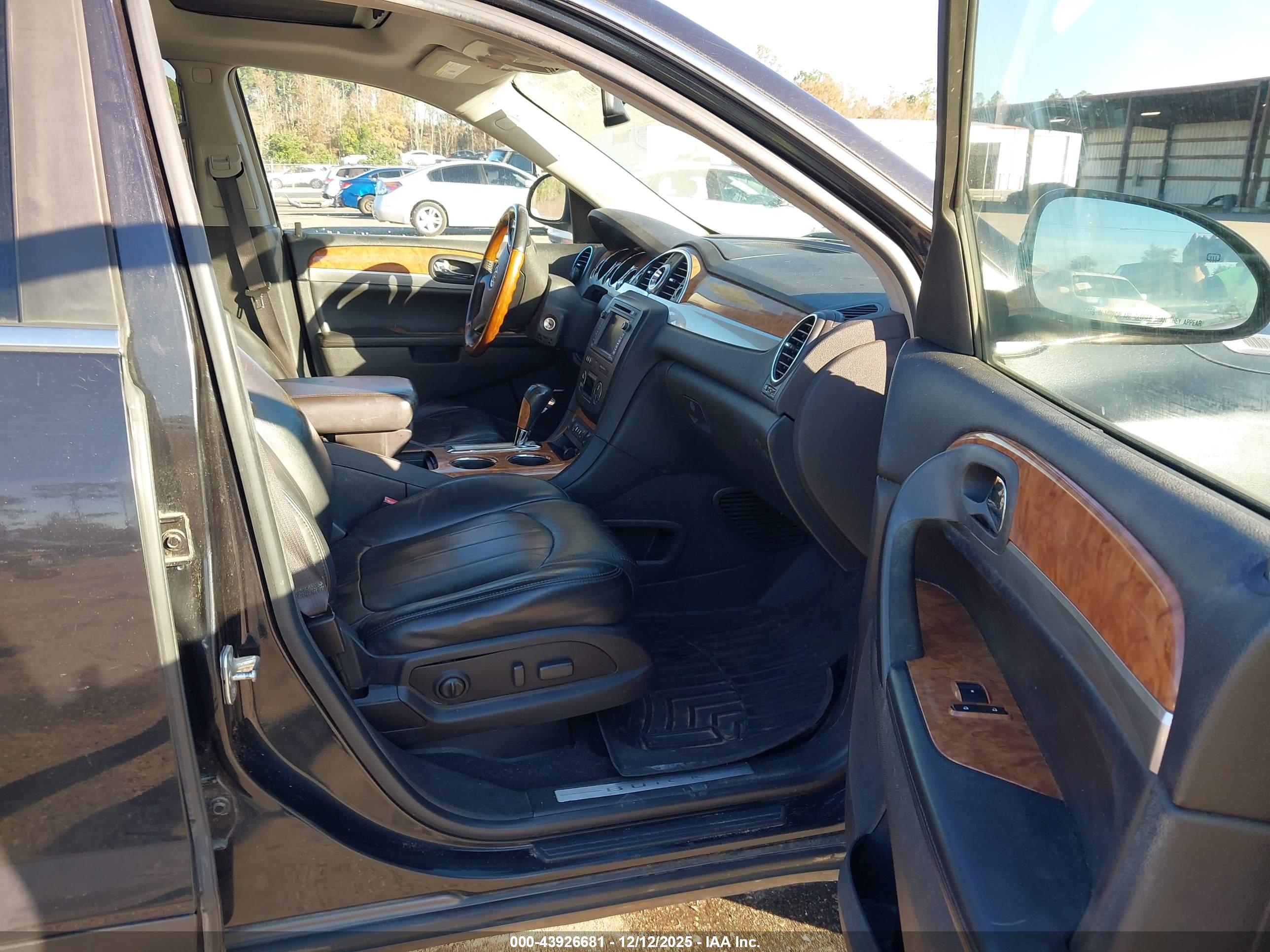 BUICK ENCLAVE image 5