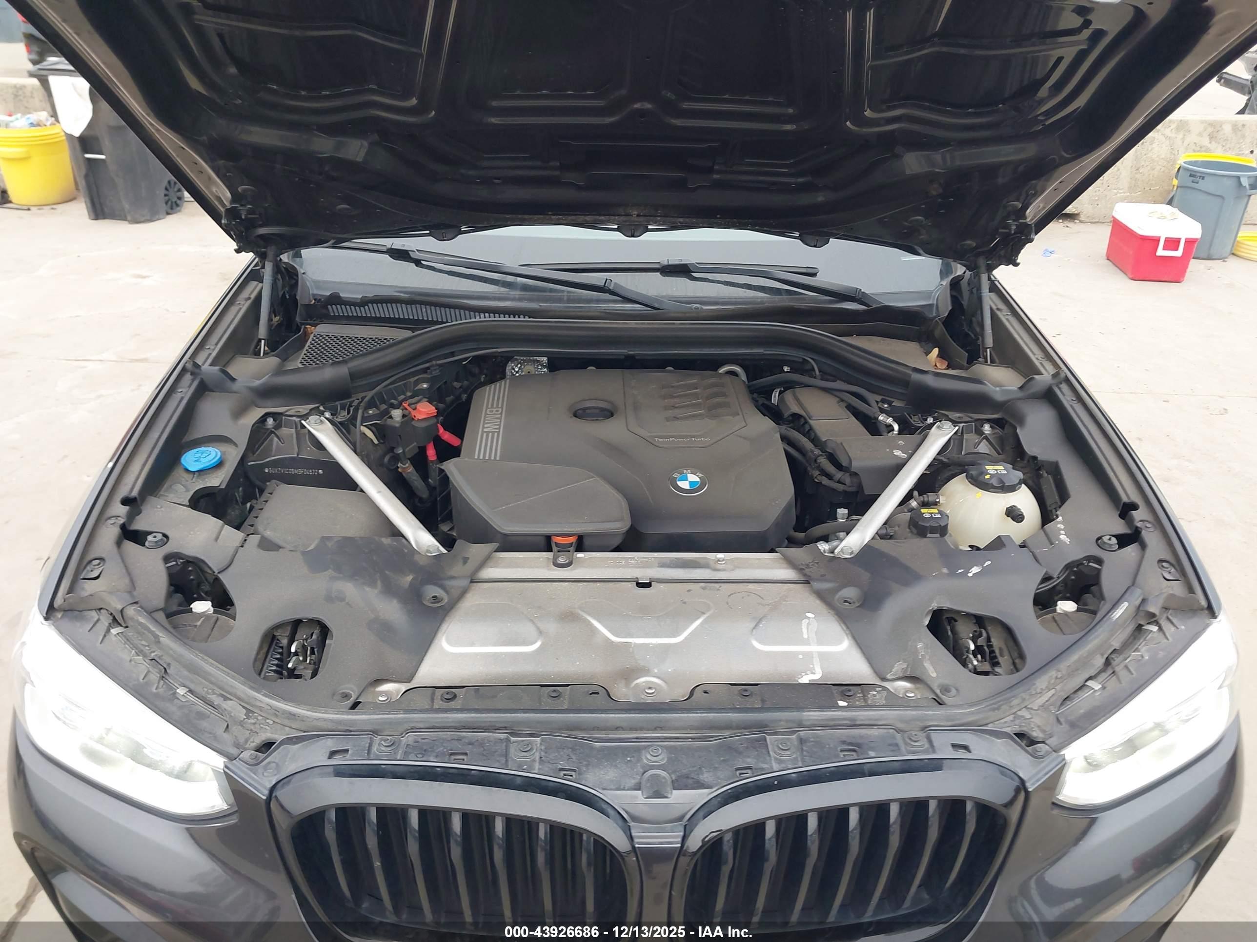 BMW X4 image 10