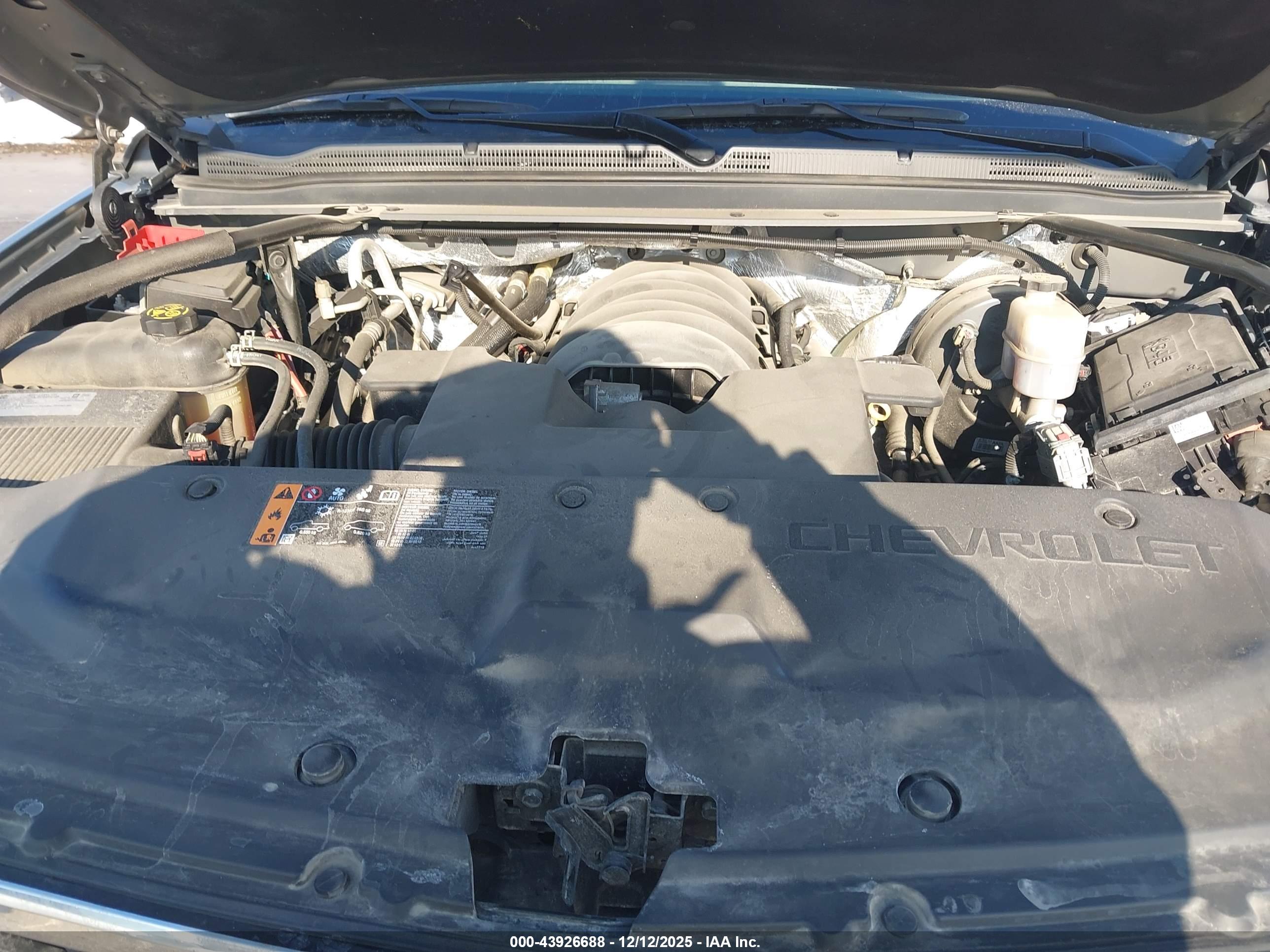 CHEVROLET TAHOE image 10