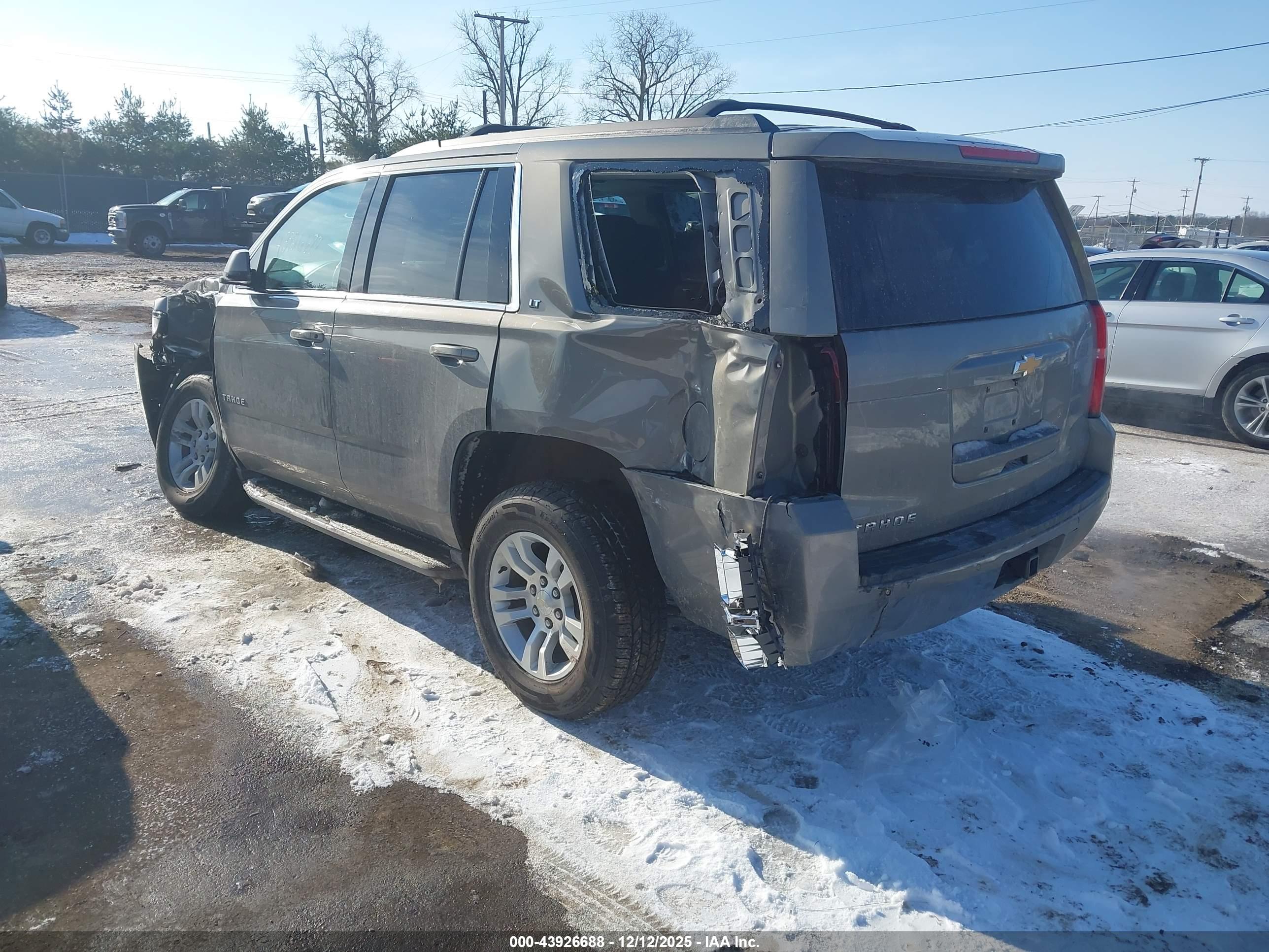 CHEVROLET TAHOE image 3