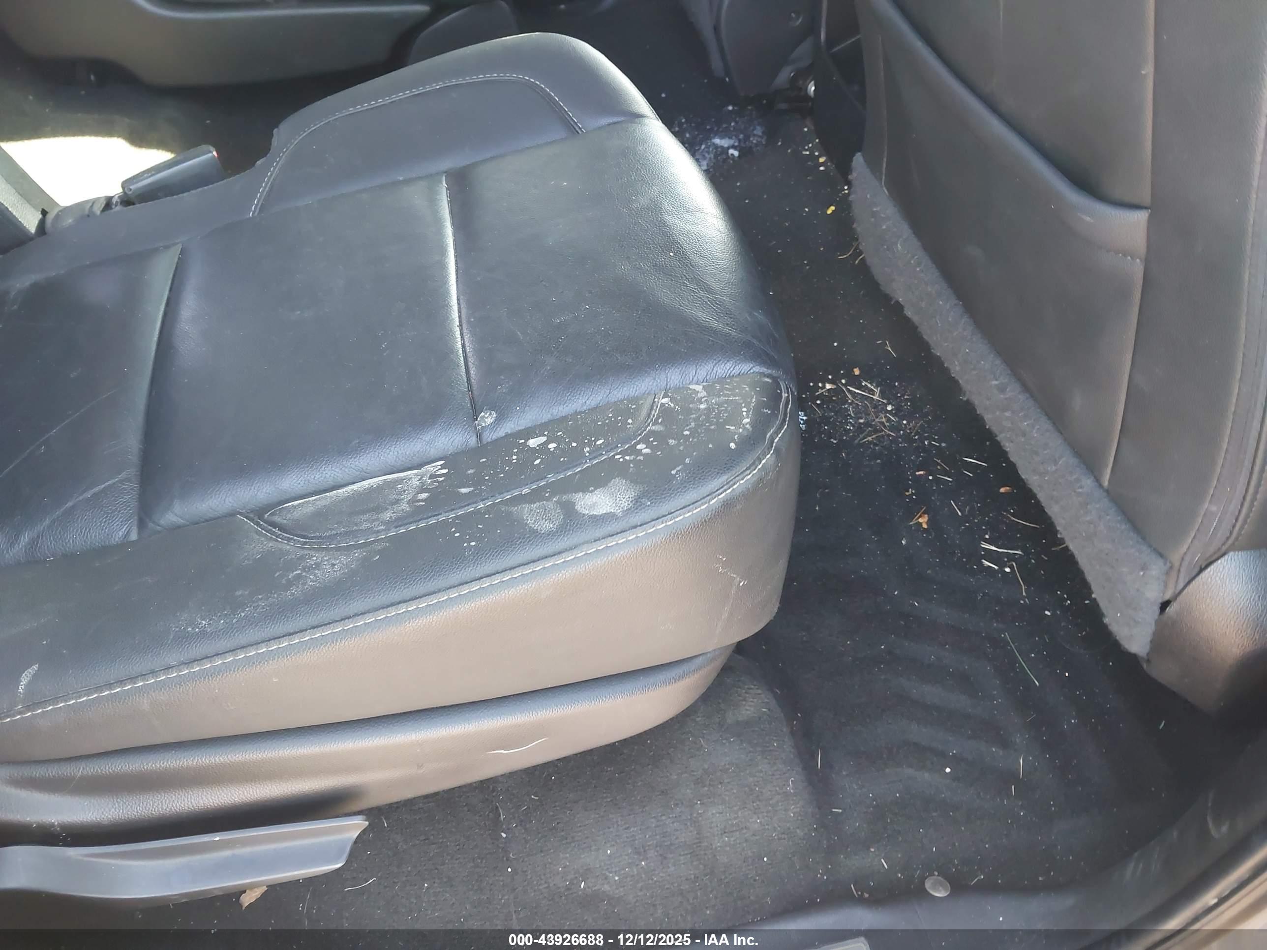 CHEVROLET TAHOE image 8