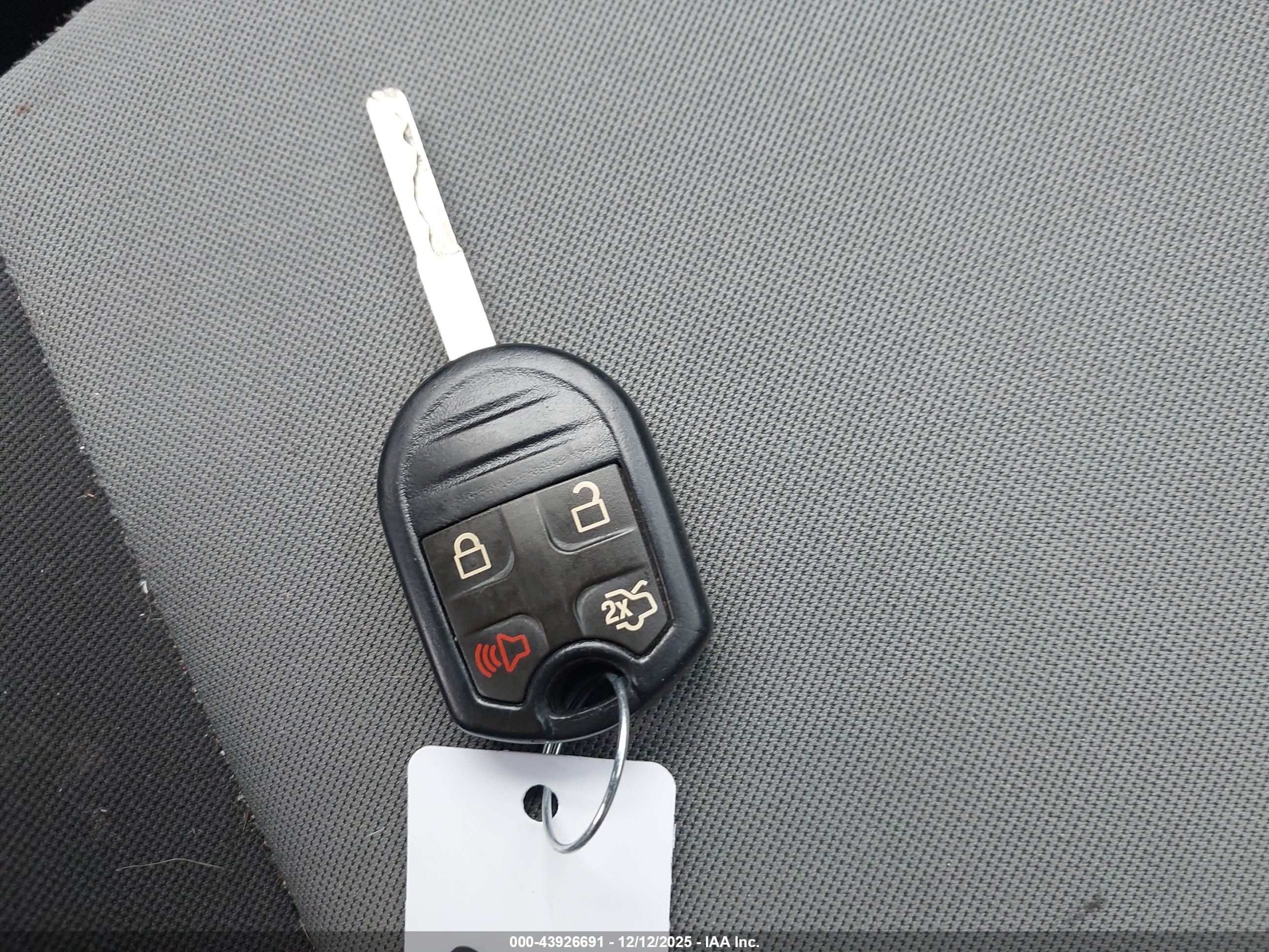 FORD FIESTA image 11