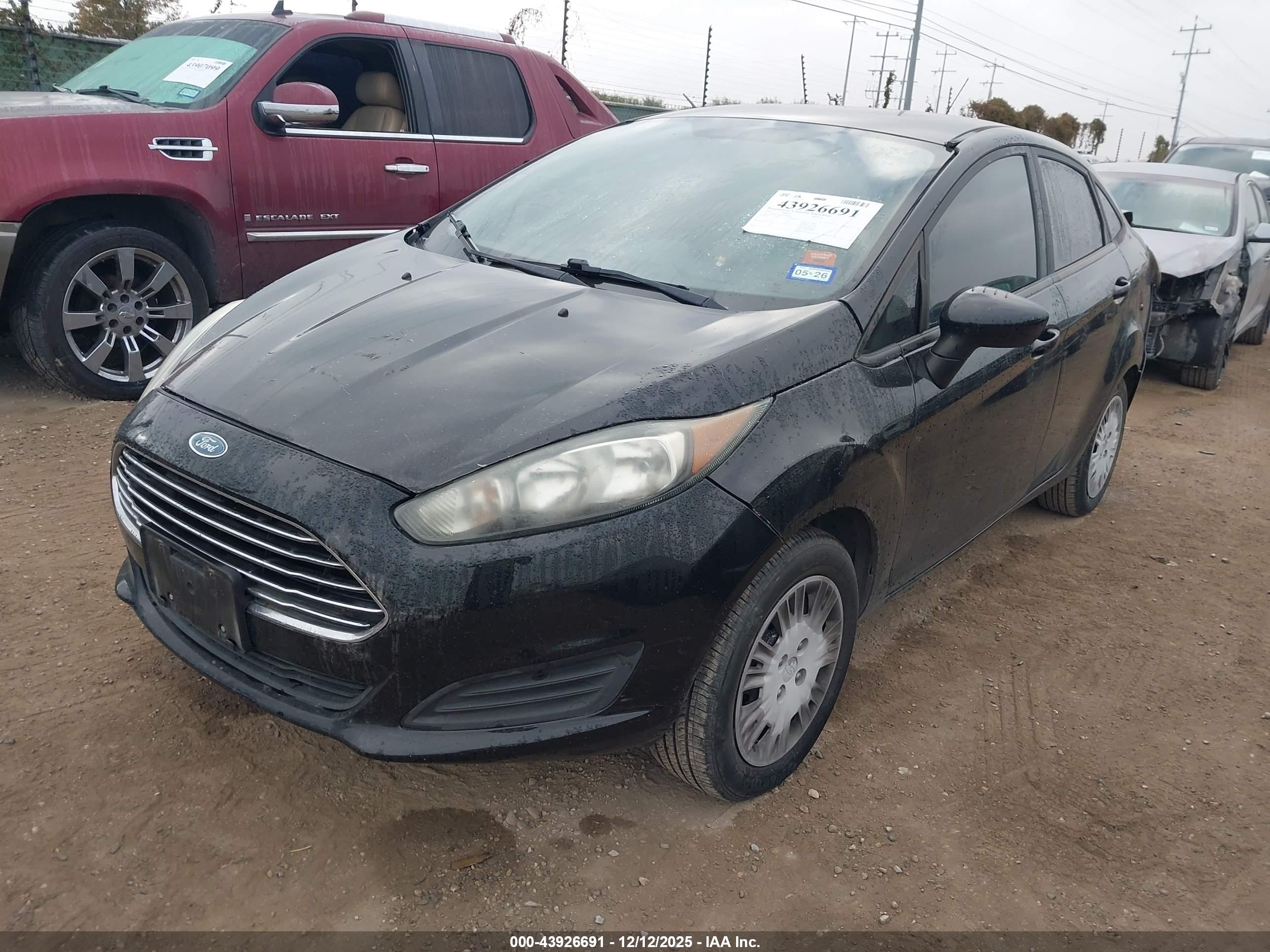 FORD FIESTA image 2