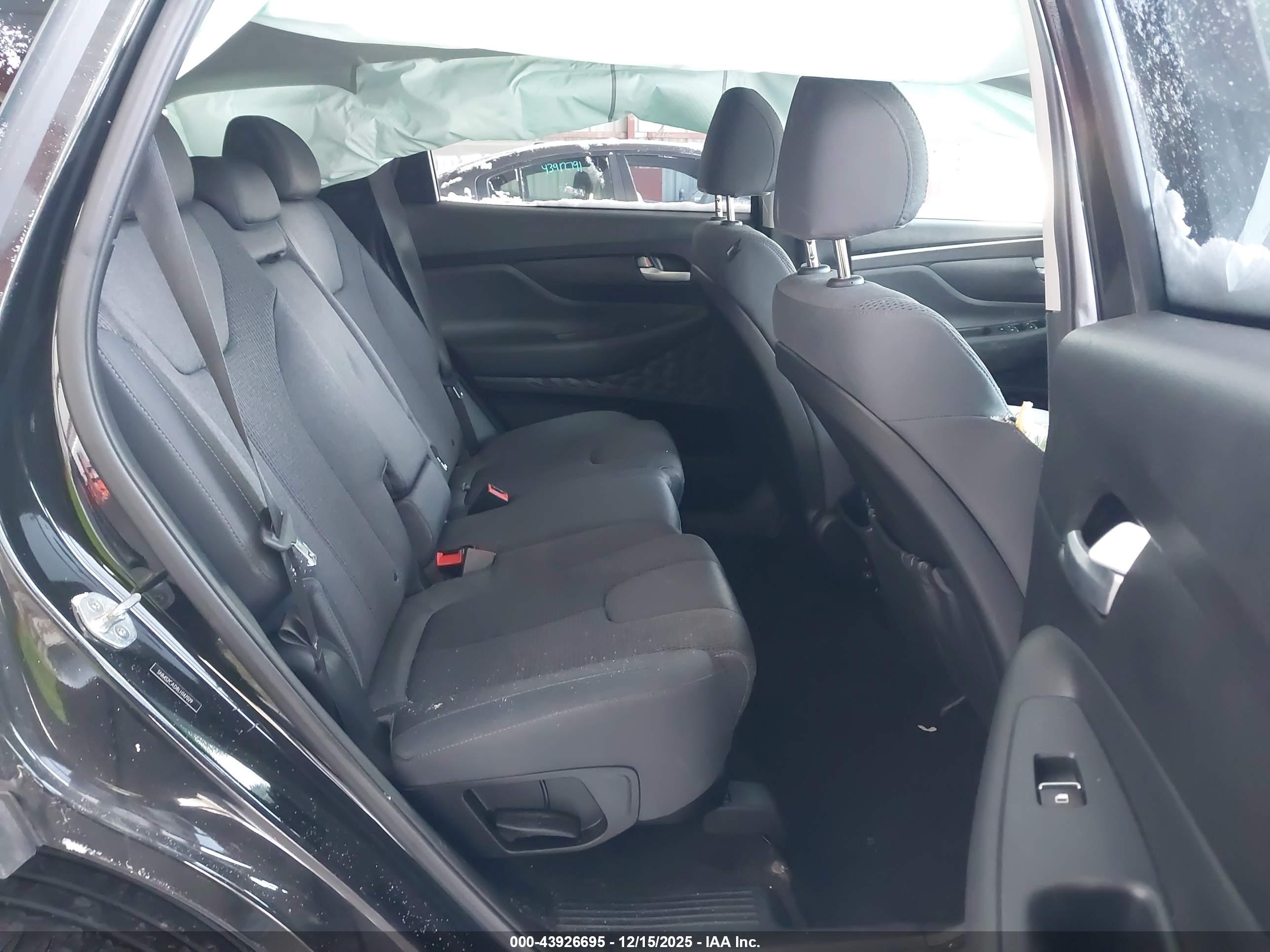 HYUNDAI SANTA image 8