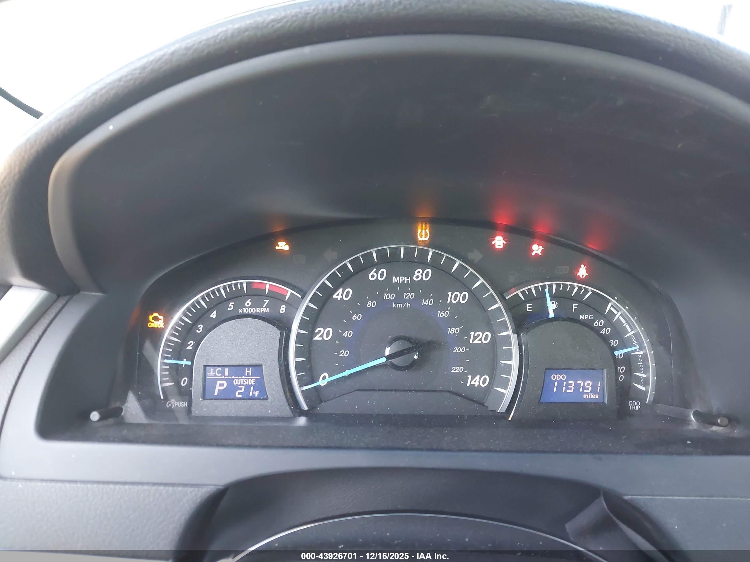 TOYOTA CAMRY image 7