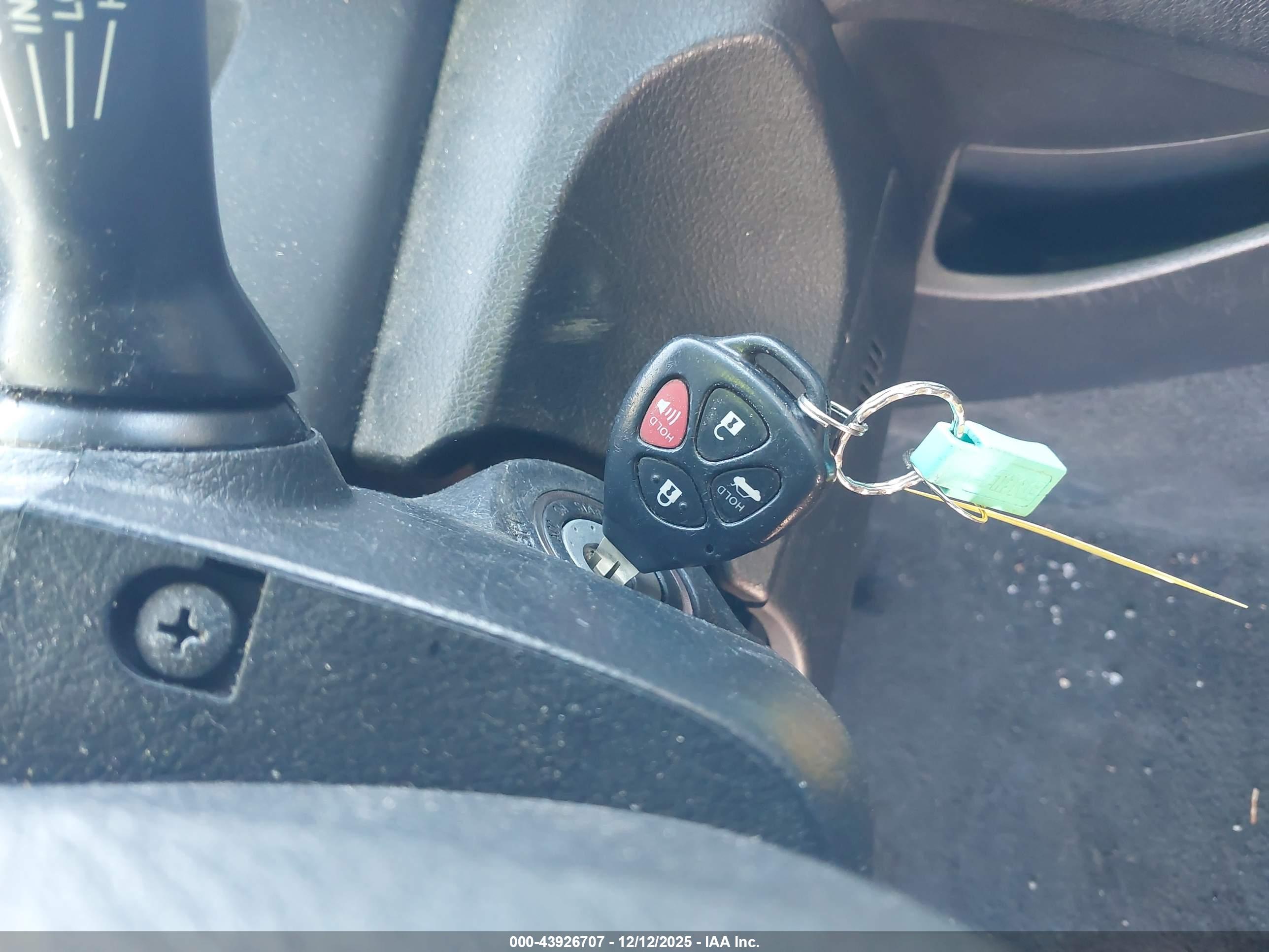 TOYOTA CAMRY image 11