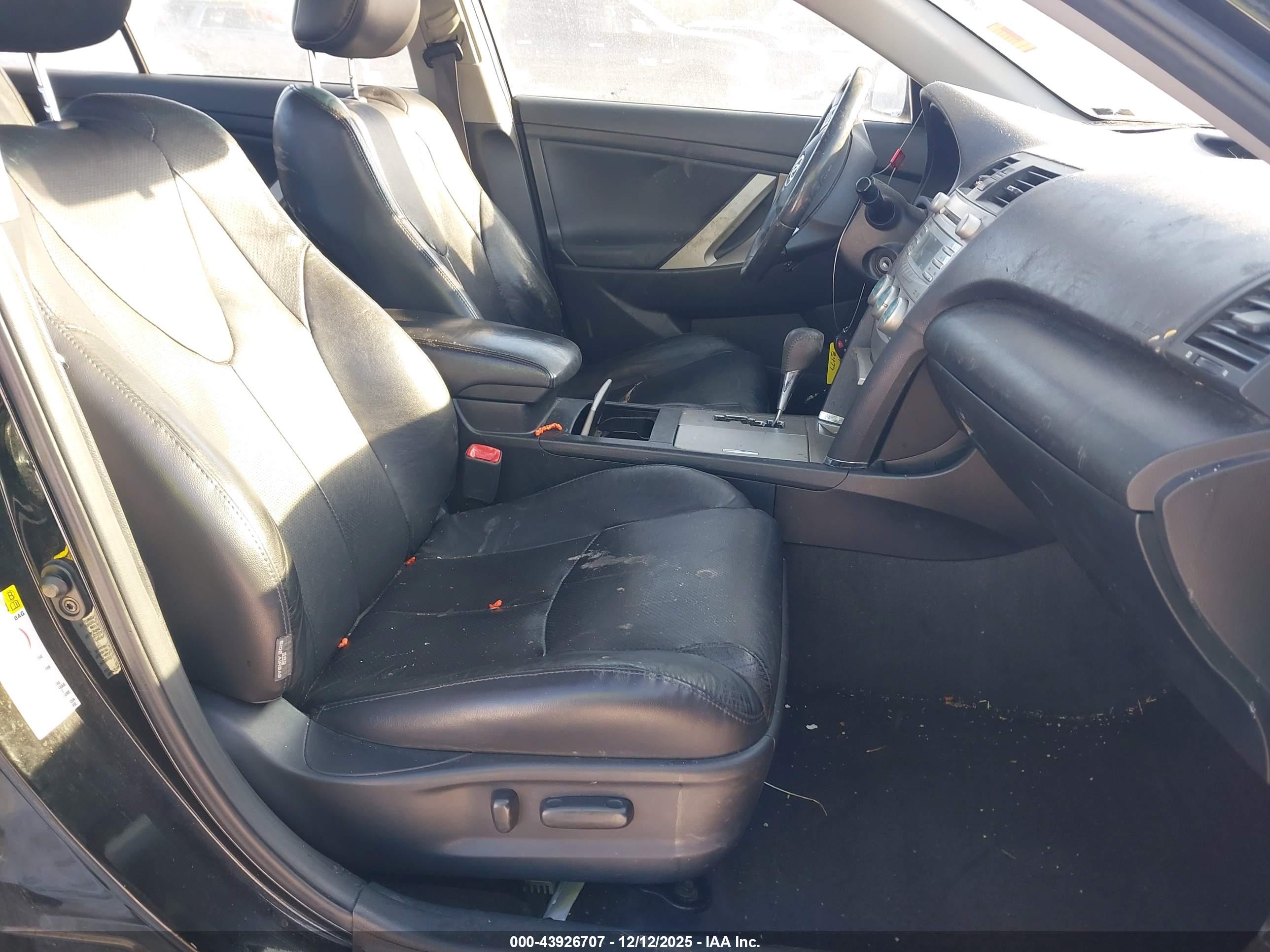 TOYOTA CAMRY image 5