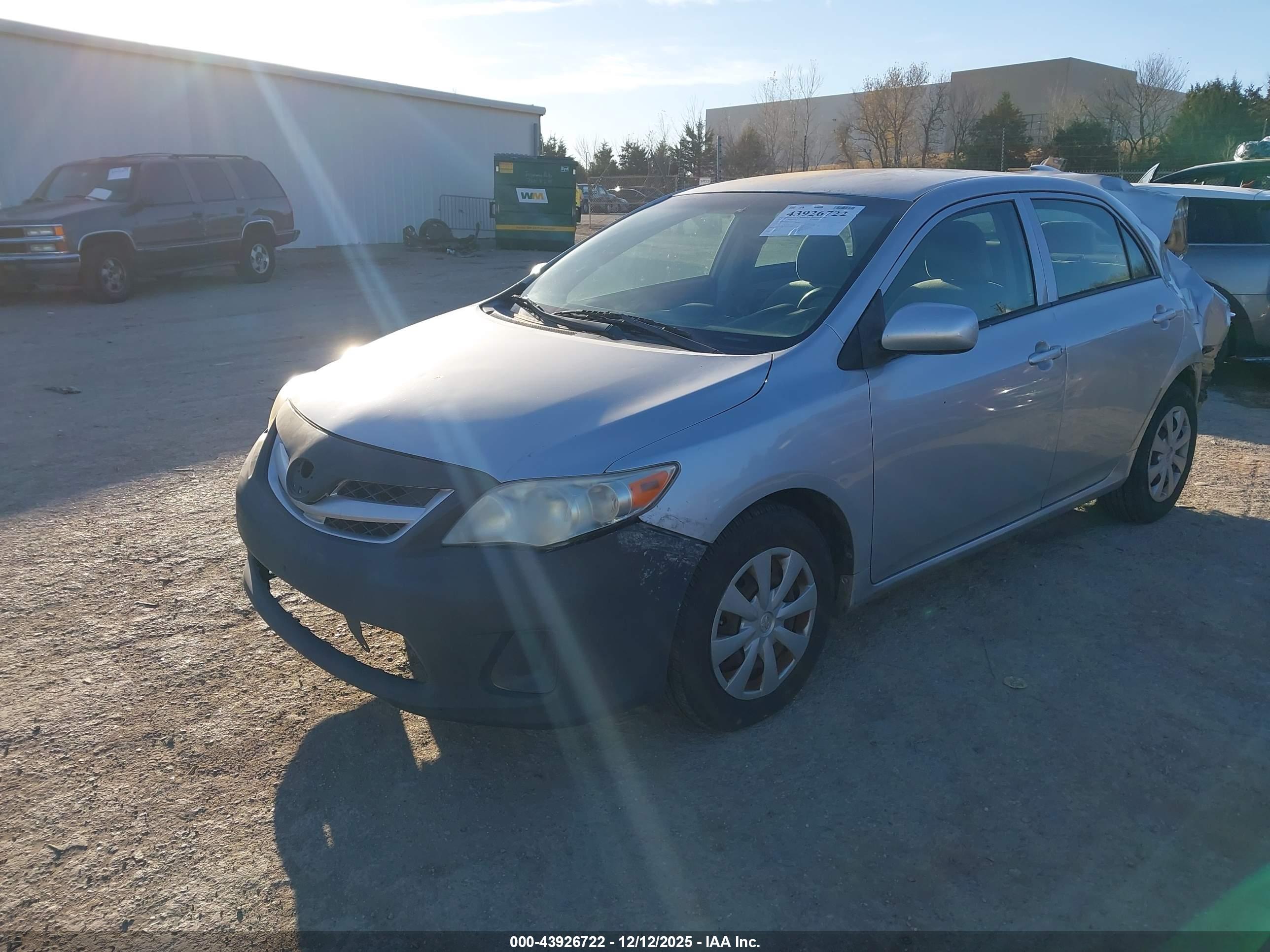 TOYOTA COROLLA image 2