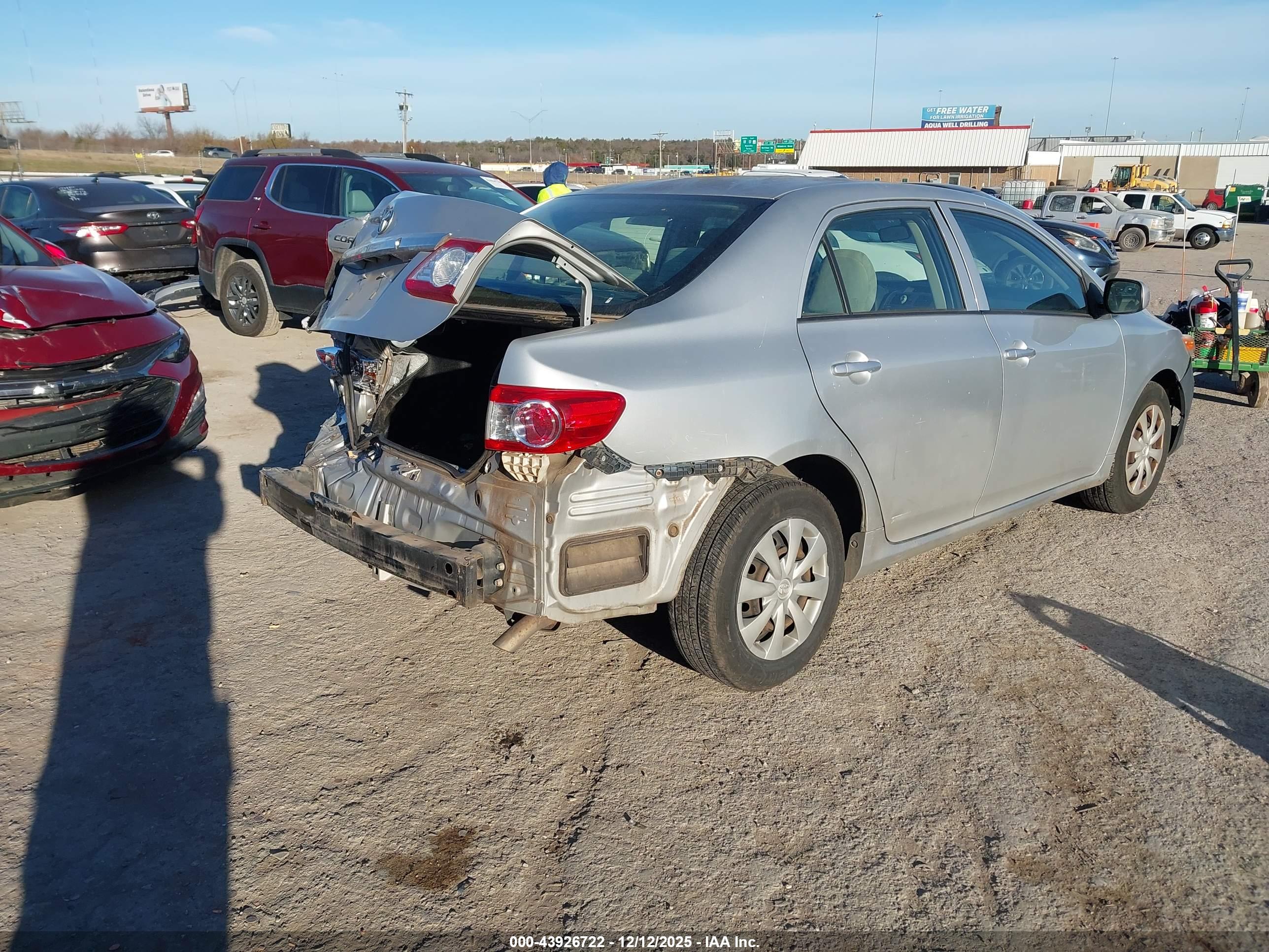 TOYOTA COROLLA image 4