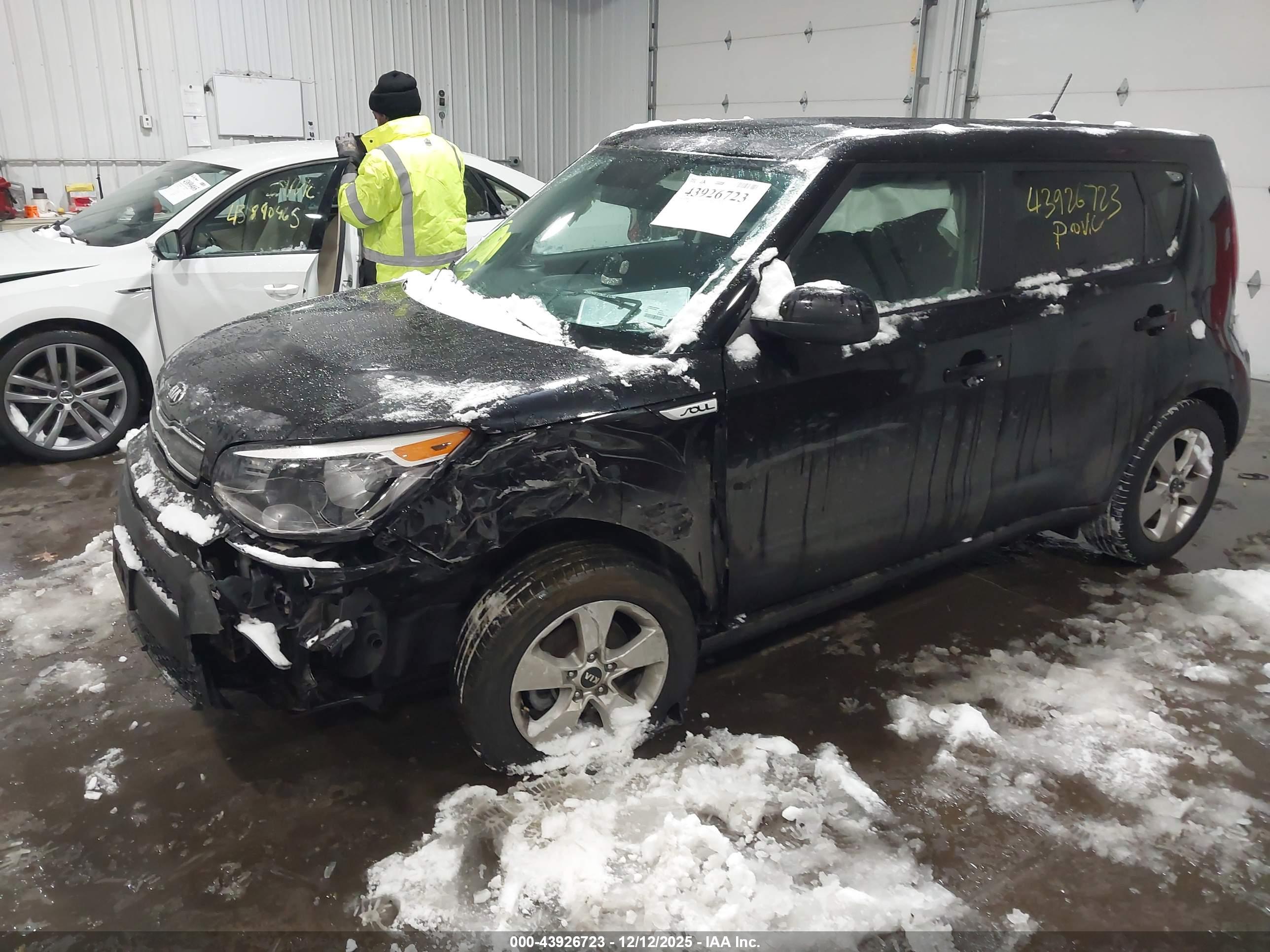 KIA SOUL image 2
