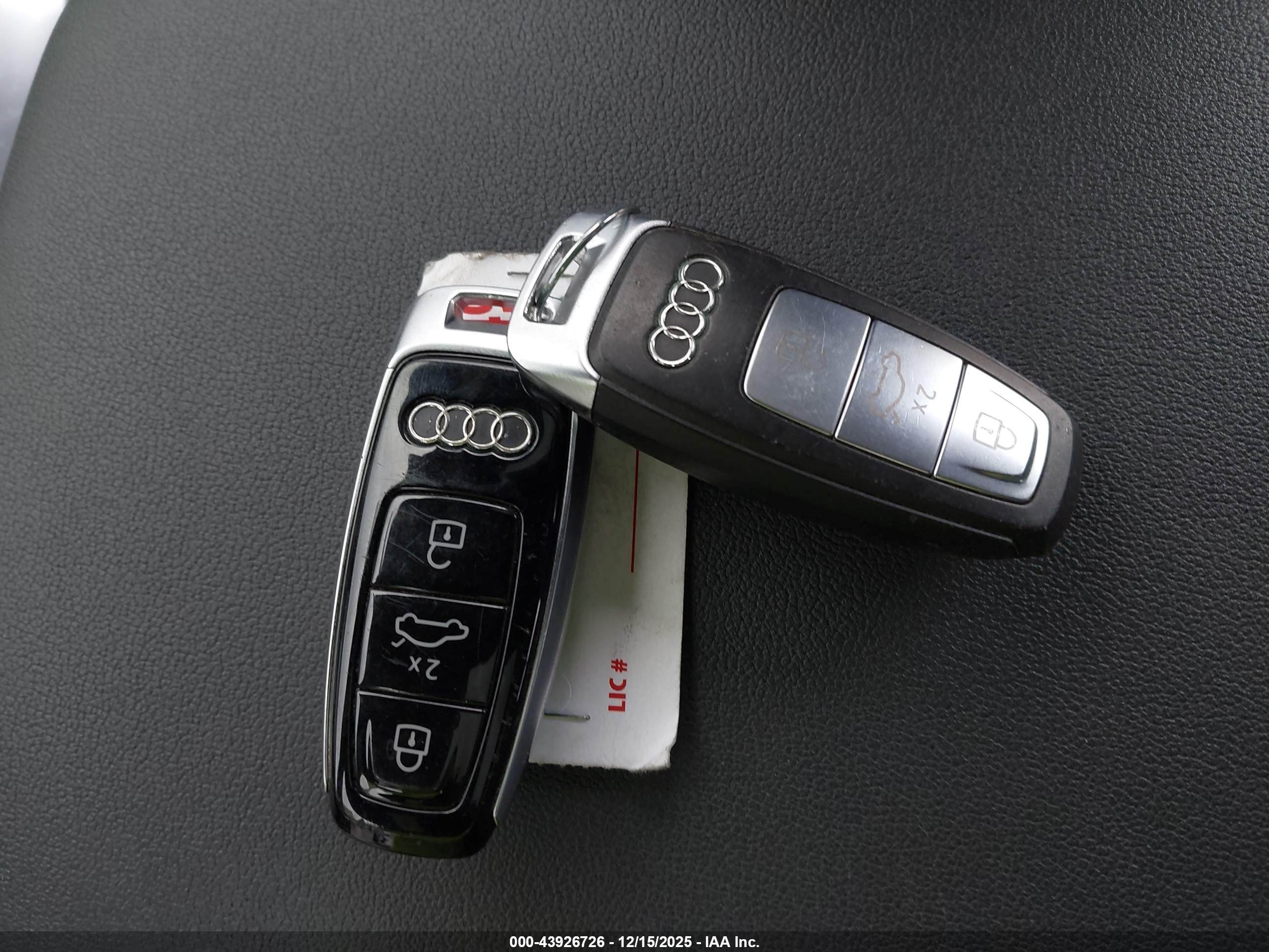 AUDI Q8 image 11